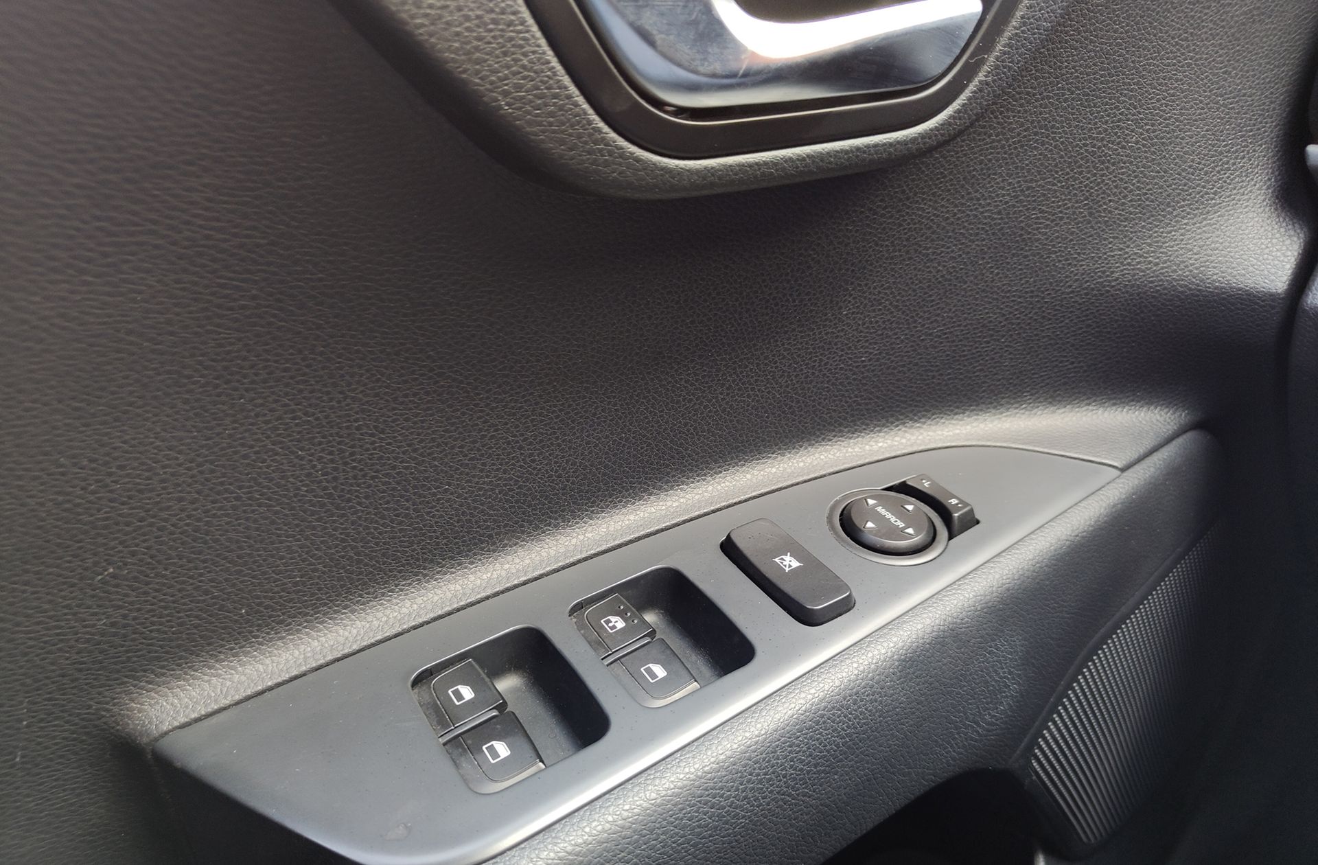 Kia Stonic 1.0 T-GDi Drive - foto 29