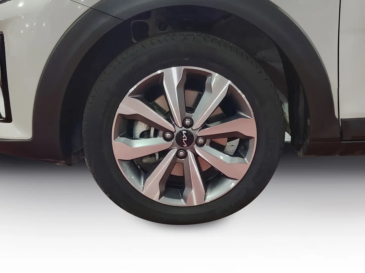 Foto KIA Stonic Kia Stonic 1.0 T-GDi MHEV Drive DCT (120 CV)