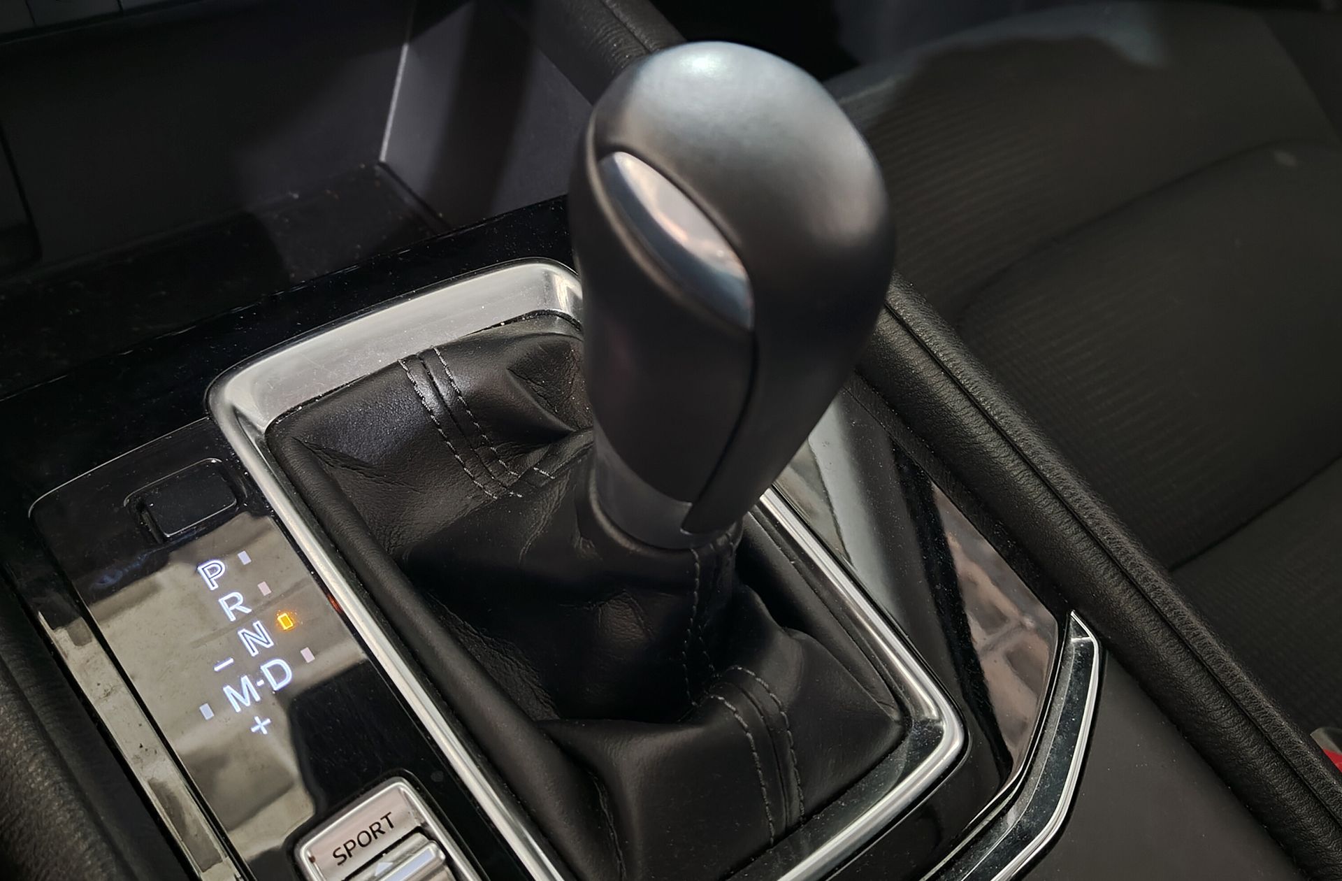 Mazda CX-5 2.0 MHEV Center-Line Plus - foto 5