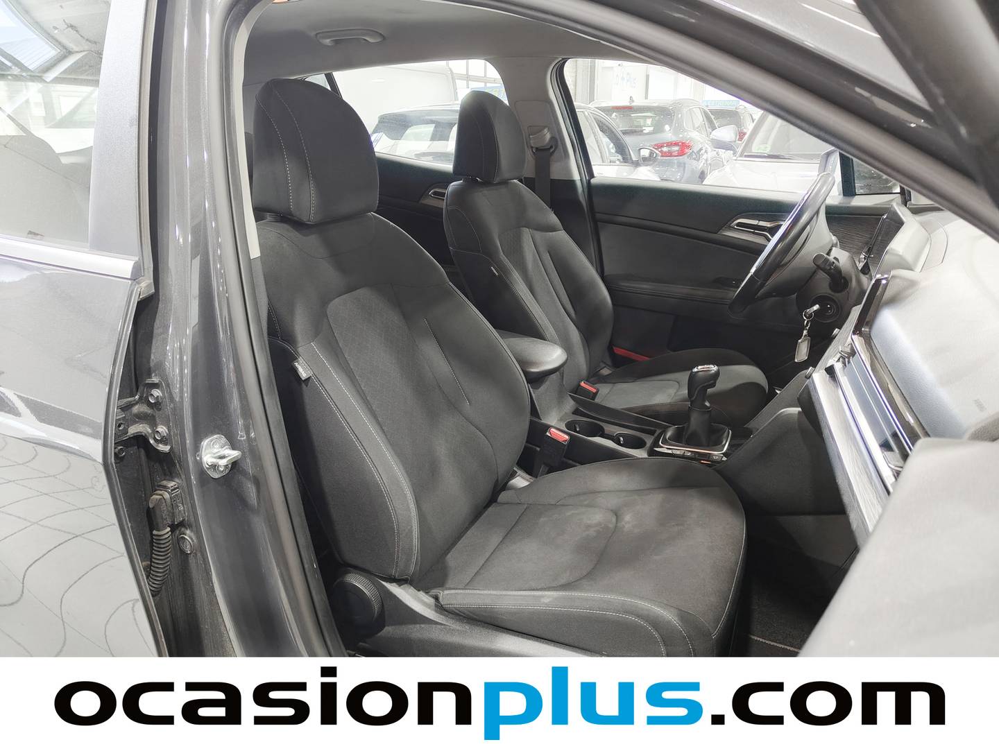 Foto KIA Sportage Kia Sportage 1.6 CRDi MHEV Business 4x2 (136 CV)