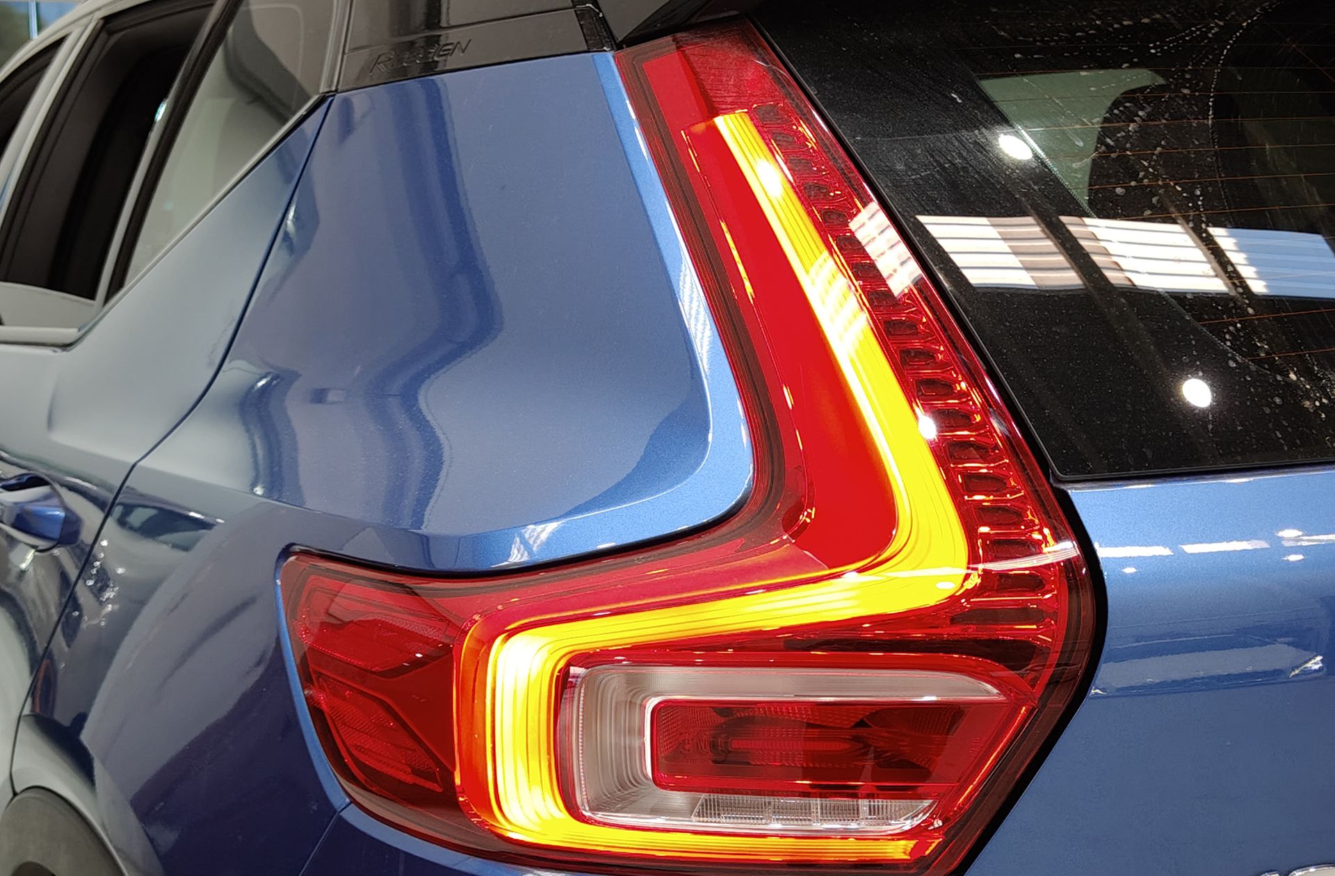 Volvo XC40 D3 R-Design - foto 19