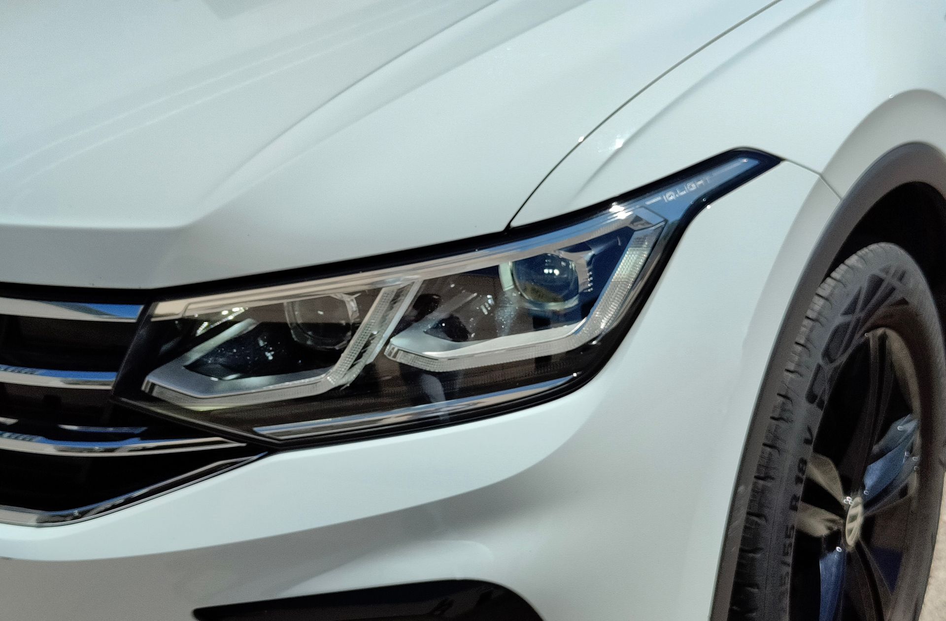 Volkswagen Tiguan Urban Sport 2.0 TDI DSG - foto 14