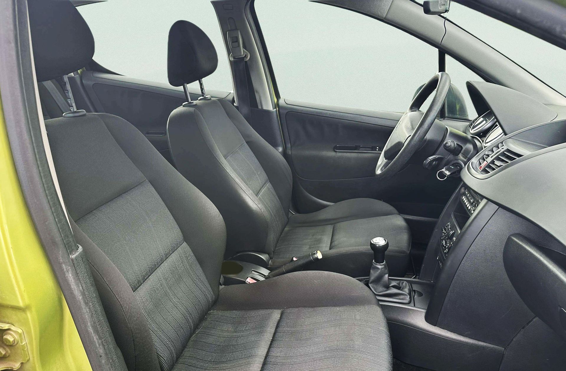 Peugeot 207 1.4 Urban - foto 14