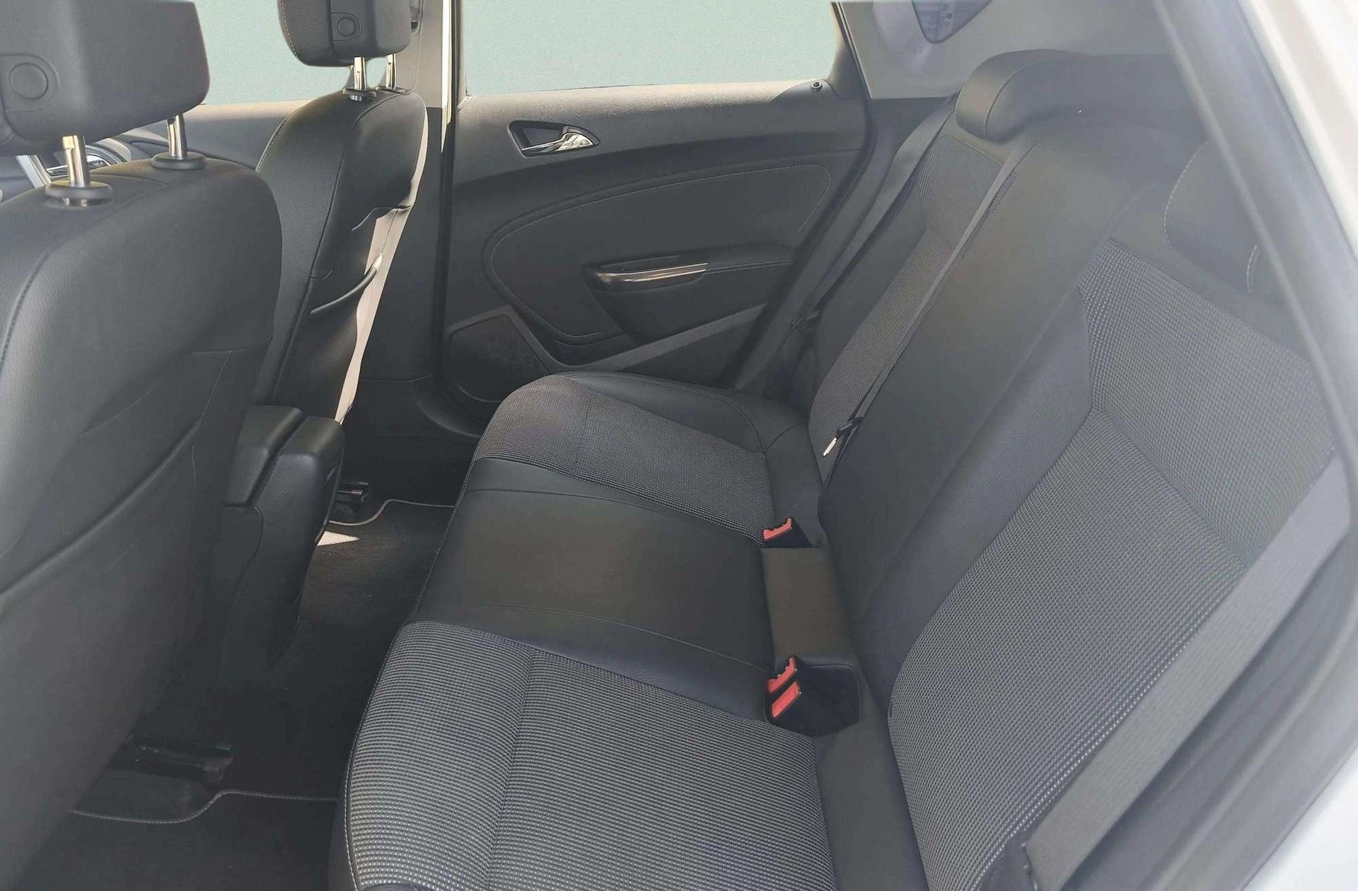 Opel Astra 1.7 CDTI Excellence - foto 10