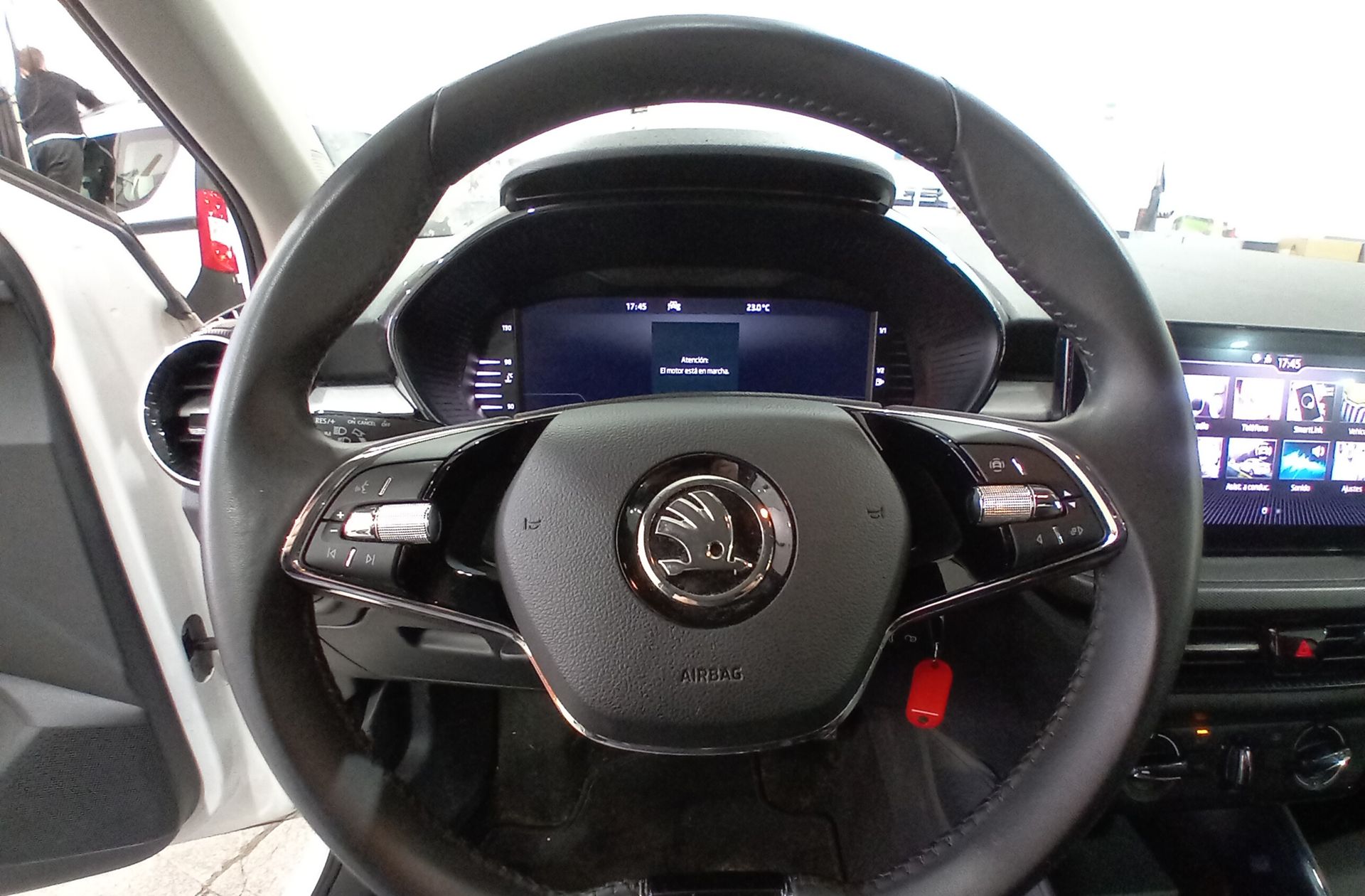 Škoda Fabia 1.0 TSI Ambition - foto 19