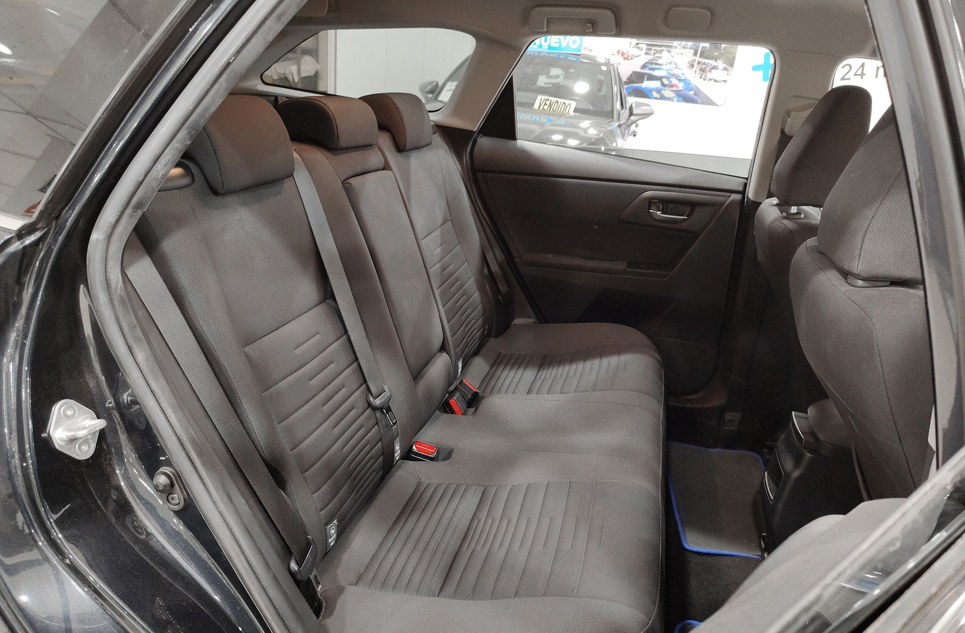 Toyota Auris 140H Touring Sports Active - foto 16