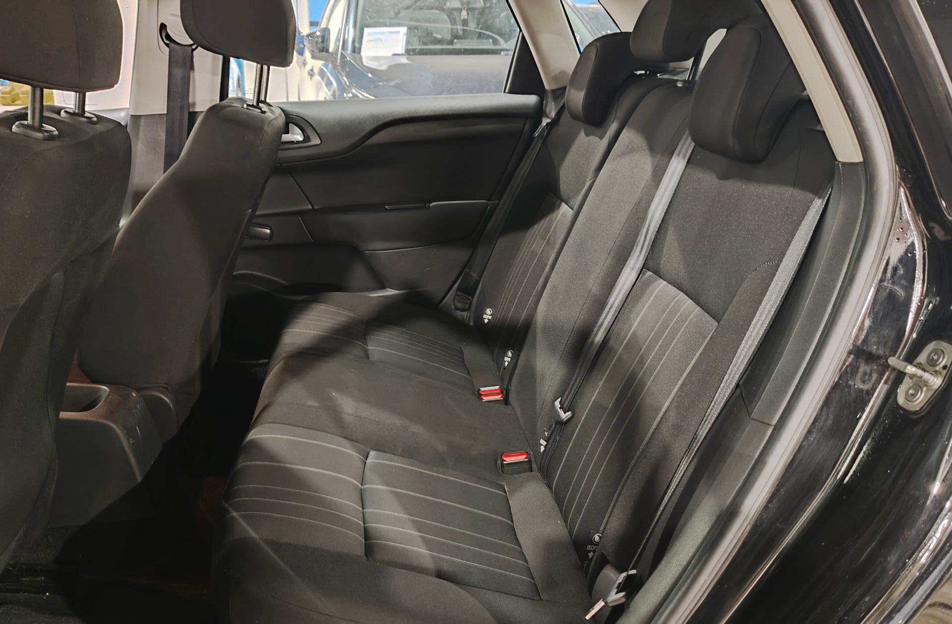 Citroën C4 BlueHDi 100 Live Edition - foto 9