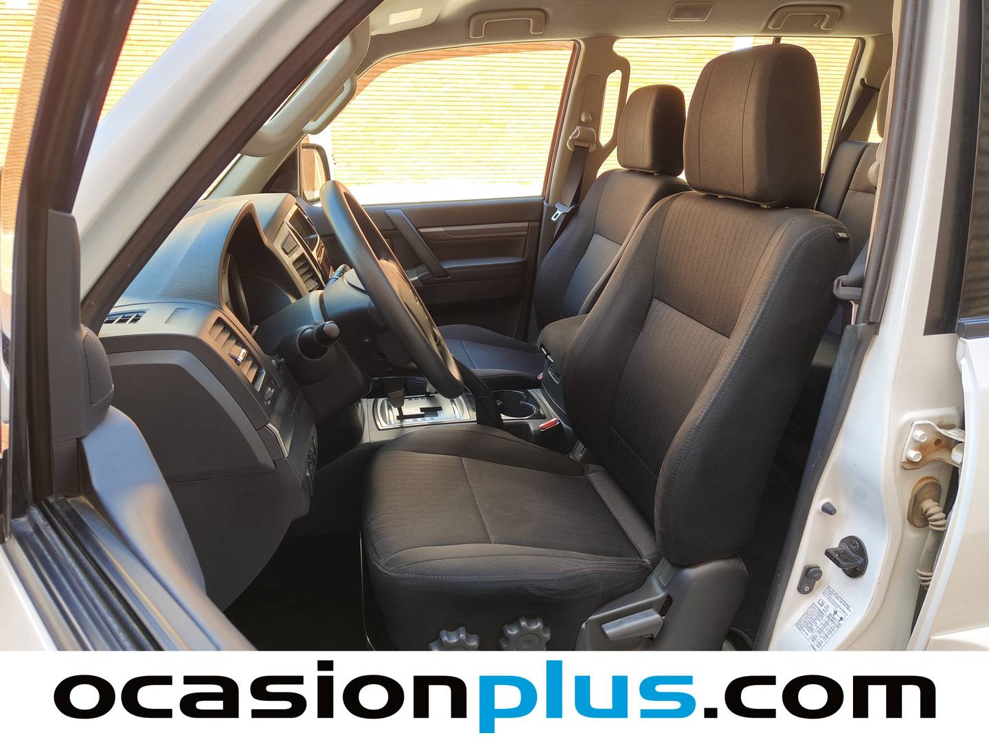 Foto Mitsubishi Montero Mitsubishi Montero 3.2 DI-D Spirit Auto (190 CV) 4x4 7 Plazas