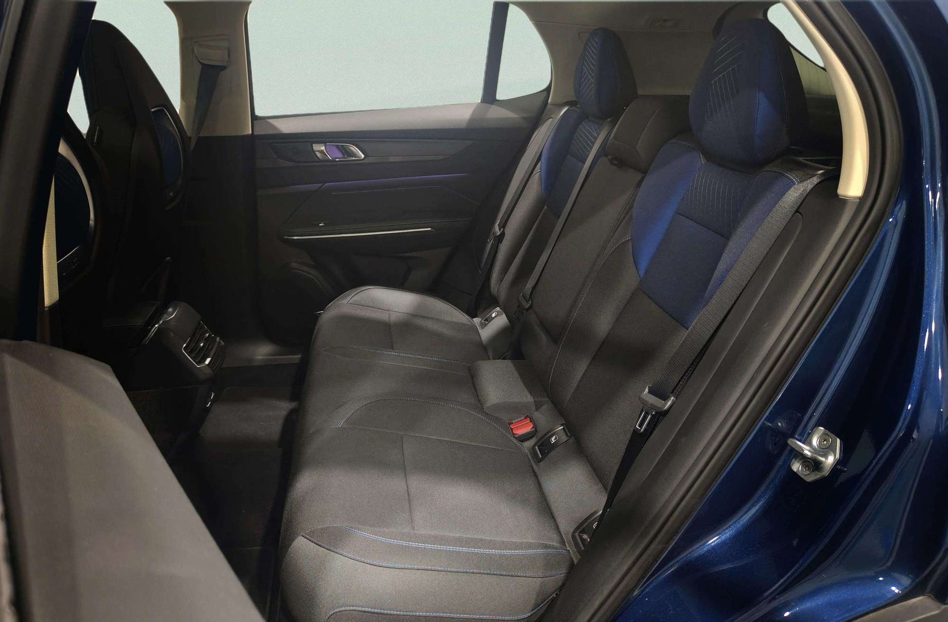 Lynk & Co 01 1.5 PHEV - foto 19