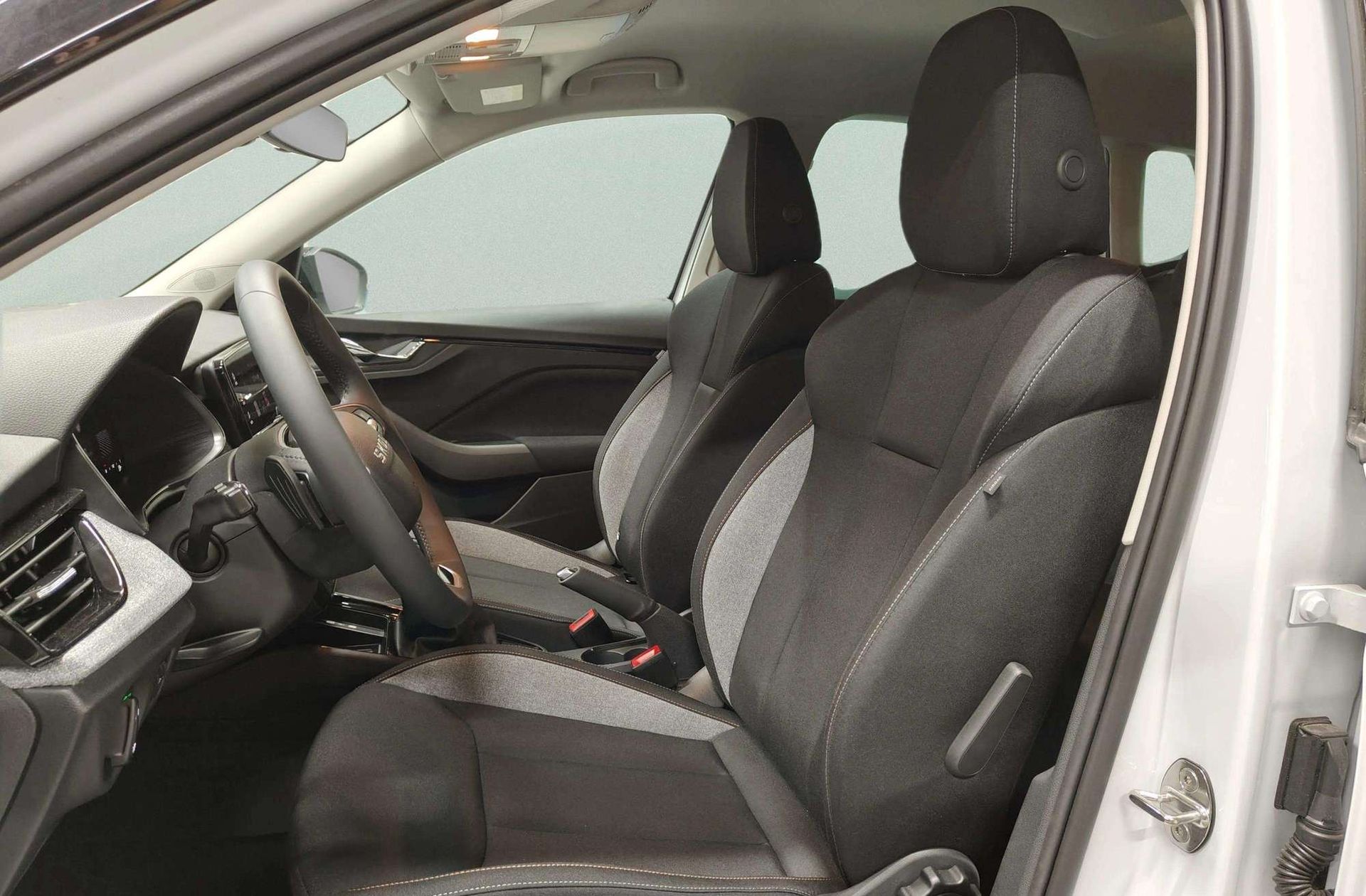 Škoda Kamiq 1.0 TSI Selection DSG - foto 13