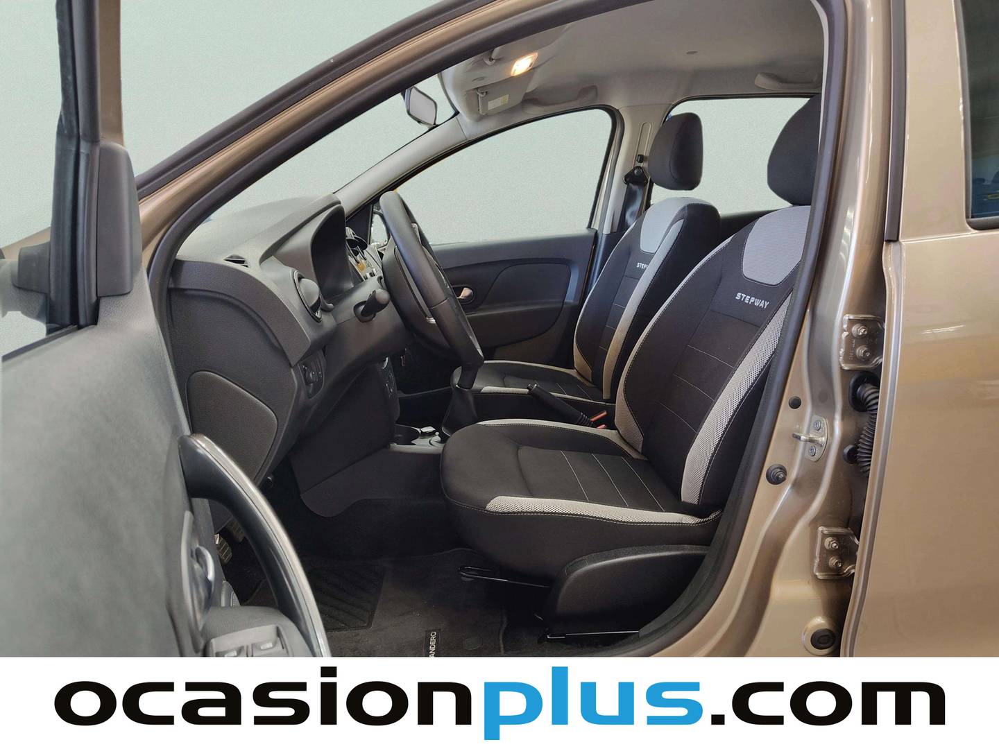 Foto asientos delanteros Dacia Sandero Dacia Sandero Stepway Essential TCe (100 CV)