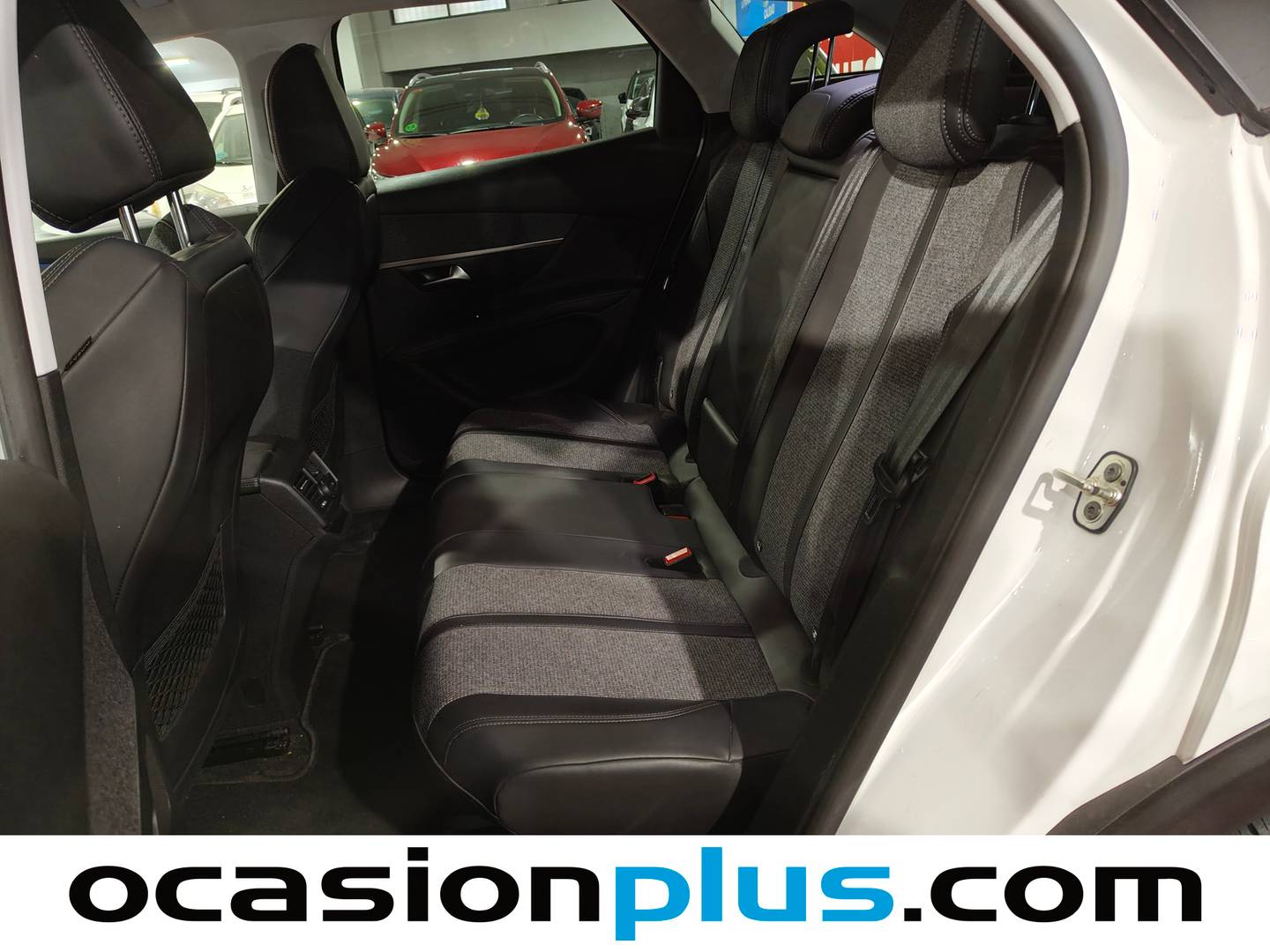 Foto asientos traseros Peugeot 3008 Peugeot 3008 BlueHDI 130 S&S Allure (130 CV)