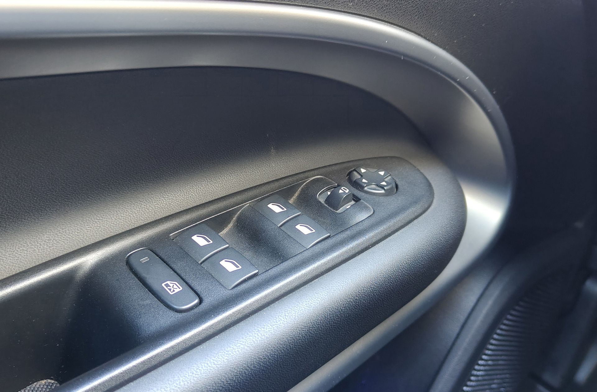 Jeep Avenger 1.2 G Summit - foto 37