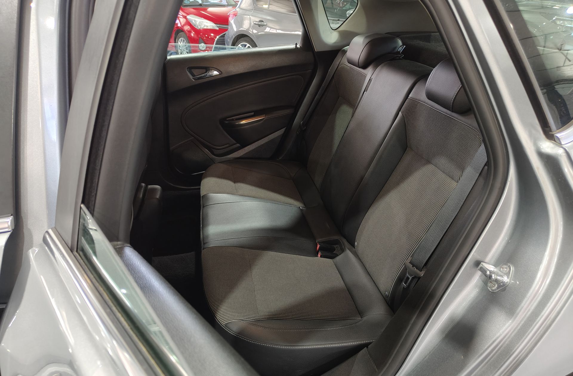 Opel Astra 1.7 CDTI Cosmo - foto 11
