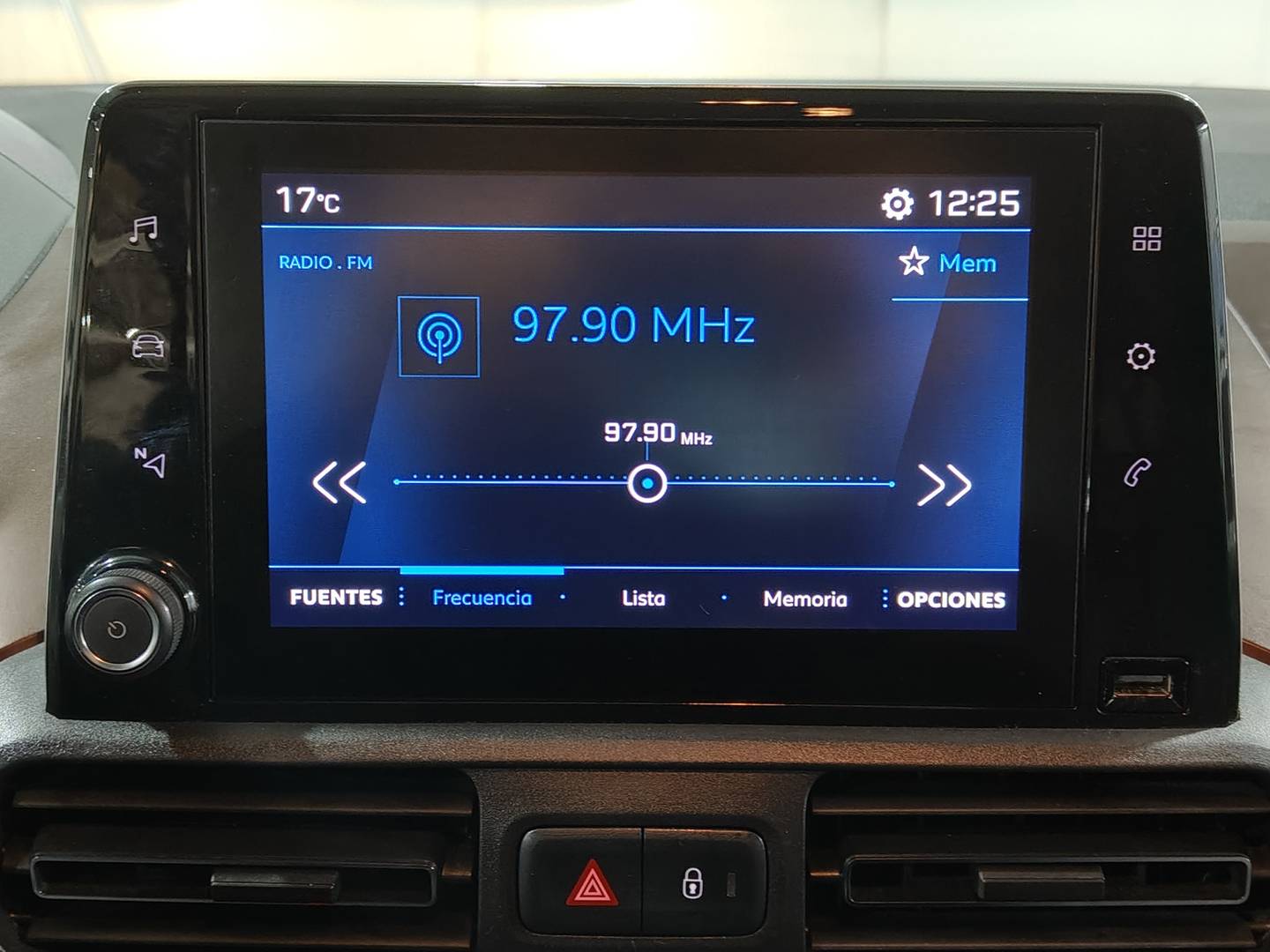 Foto Peugeot Rifter Peugeot Rifter BlueHDi 100 GT Line Standard (100 CV)