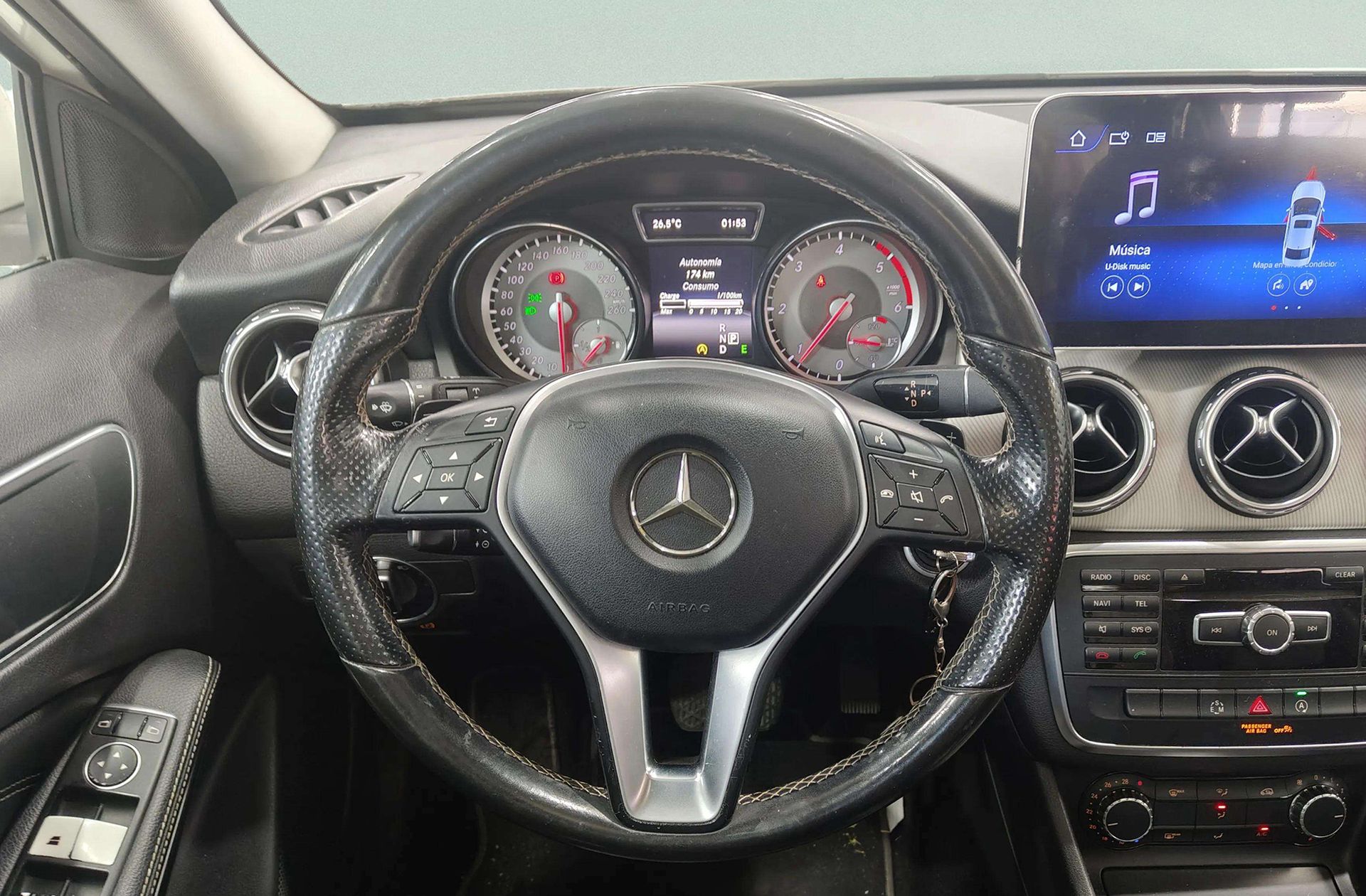 Mercedes-Benz GLA 200 CDI Style - foto 24