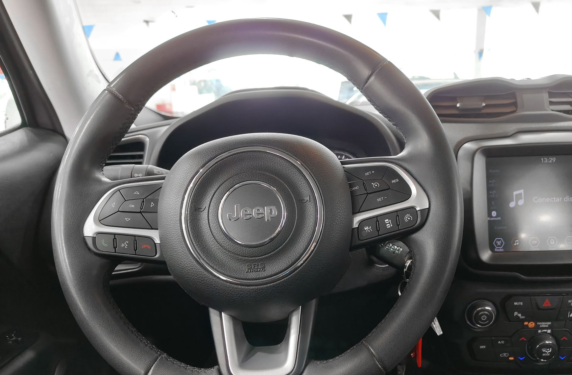 Jeep Renegade eHybrid 1.5 Limited ATX - foto 20