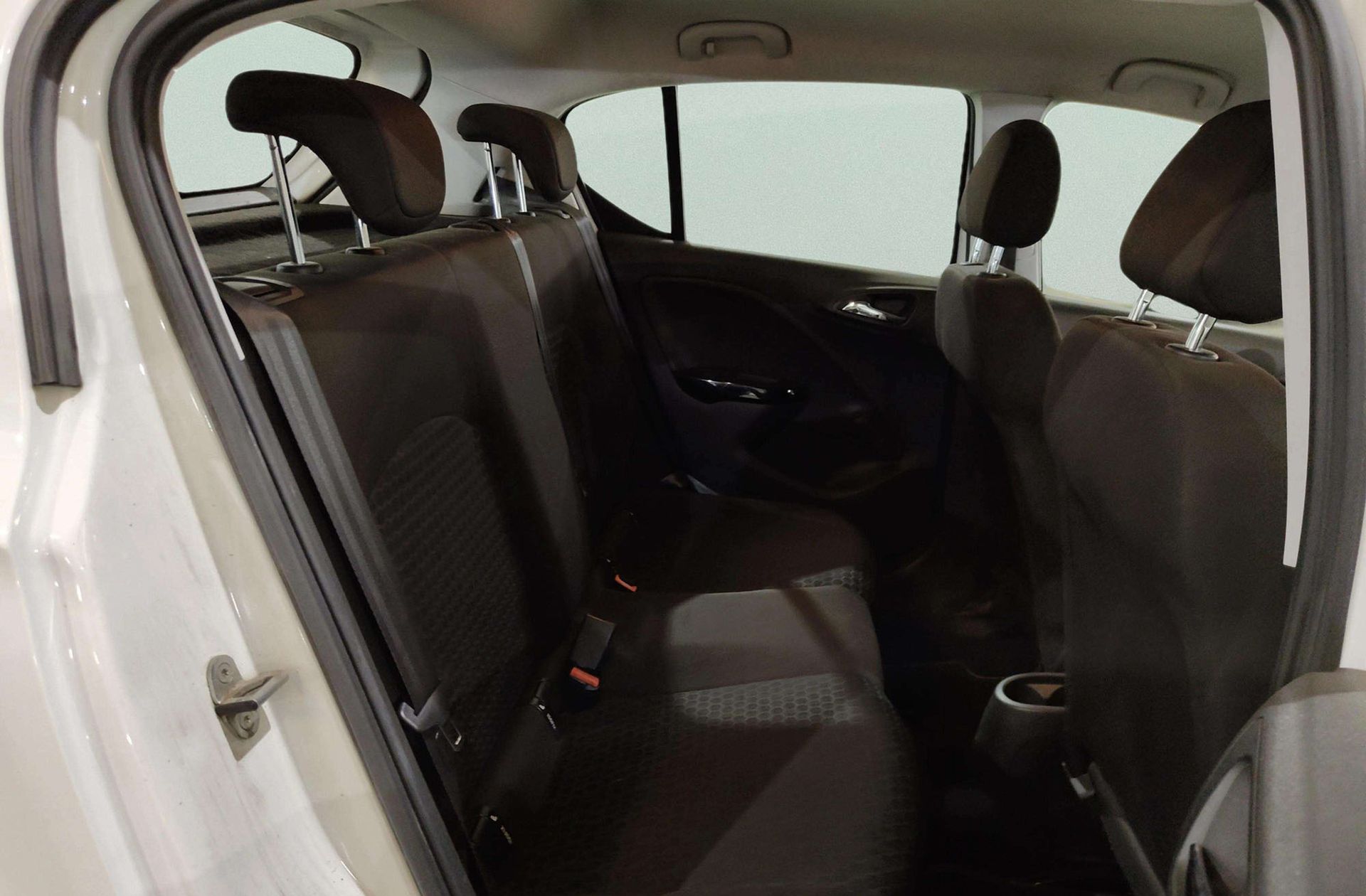Opel Corsa 1.4 Expression - foto 13