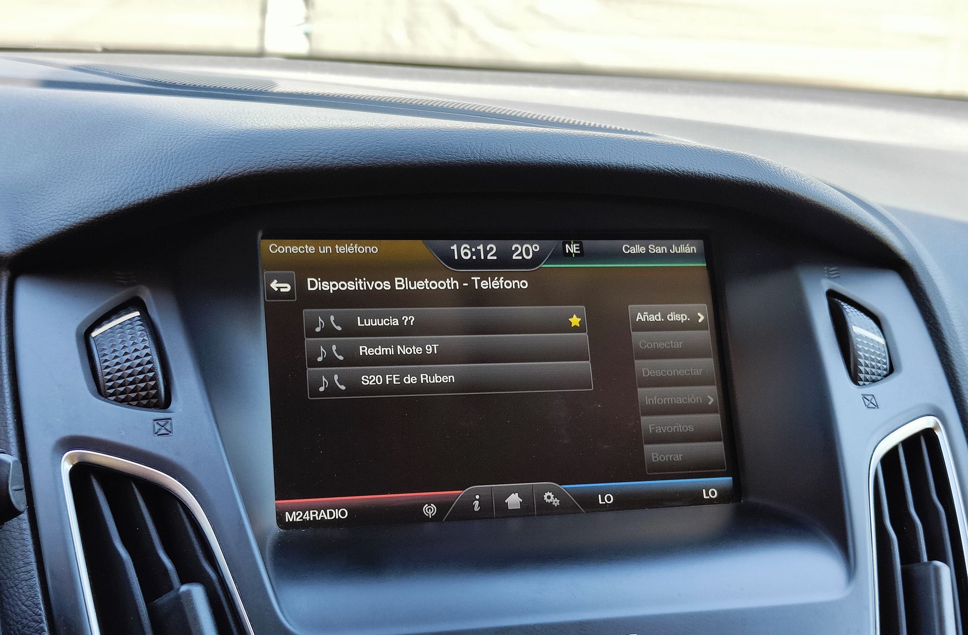 Ford Focus 1.0 EcoBoost Titanium - foto 30