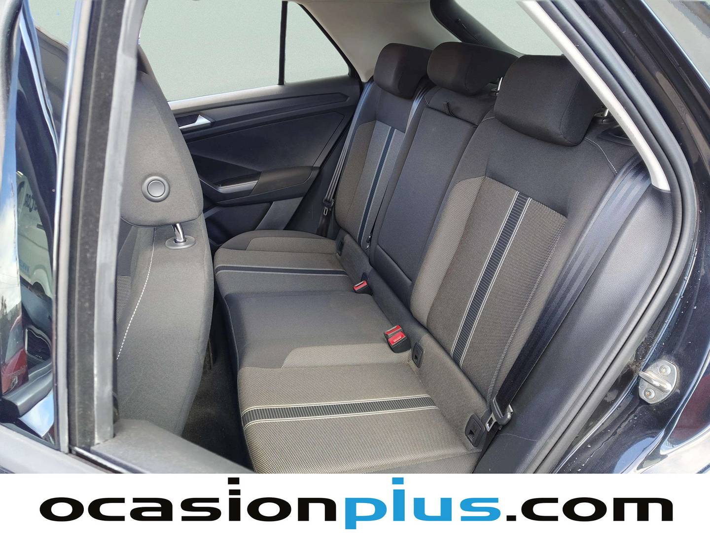 Foto Volkswagen T-Roc Volkswagen T-Roc Advance 1.0 TSI (110 CV)