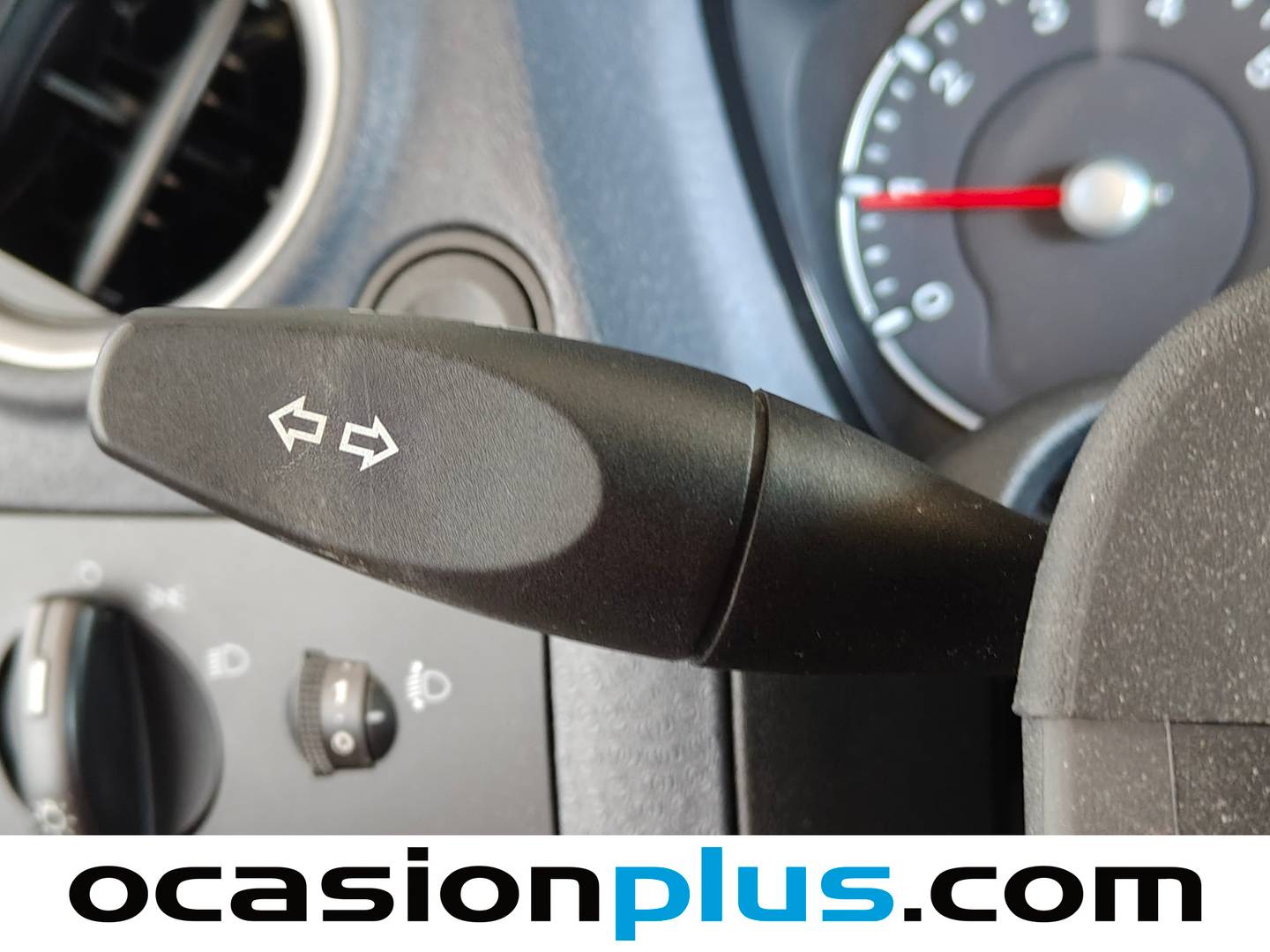 Equipamiento del Ford Fusion Ford Fusion 1.4 16v Ambiente (80 CV)