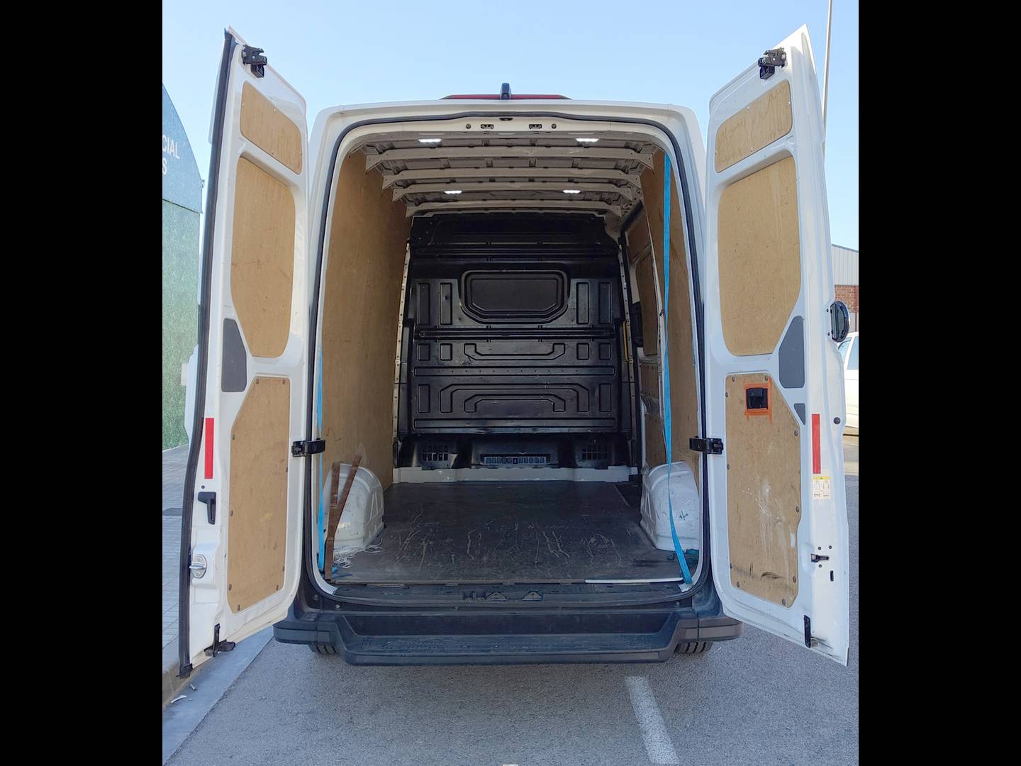 Foto Volkswagen Crafter Volkswagen Crafter Furgon Furgon Batalla Media TN 2.0 TDI (140 CV) 3.500
