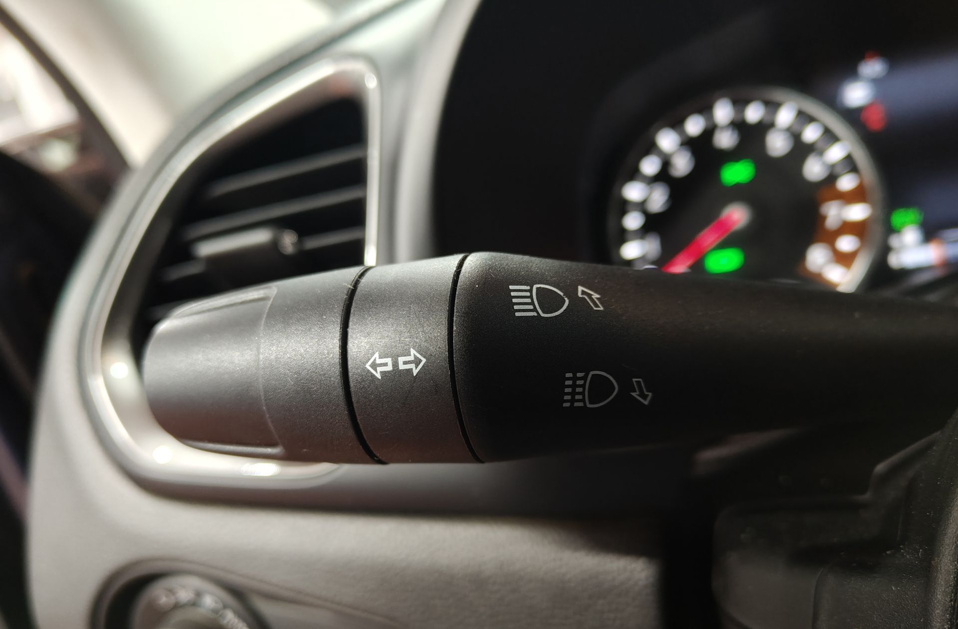Jeep Renegade eHybrid 1.5 Limited ATX - foto 22