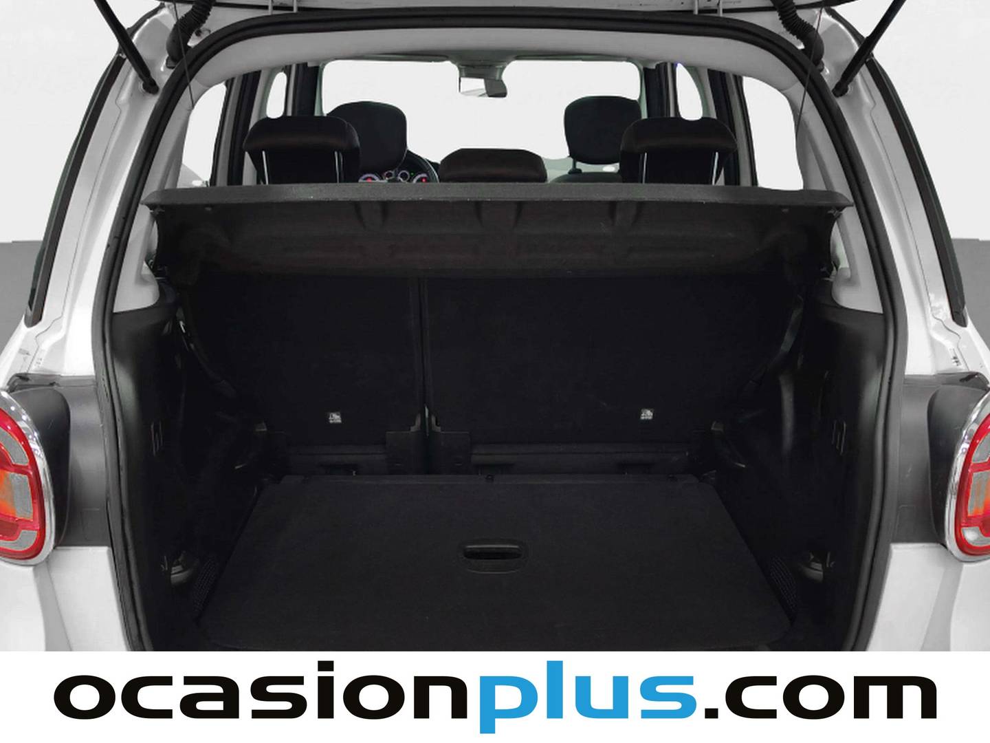 Fotos maletero Fiat 500L Fiat 500L 1.4 16v Lounge (95 CV)