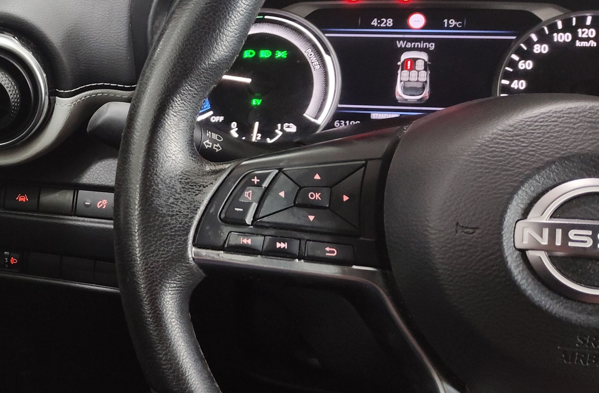 Nissan Juke 1.6 Hybrid Premiere Edition - foto 28