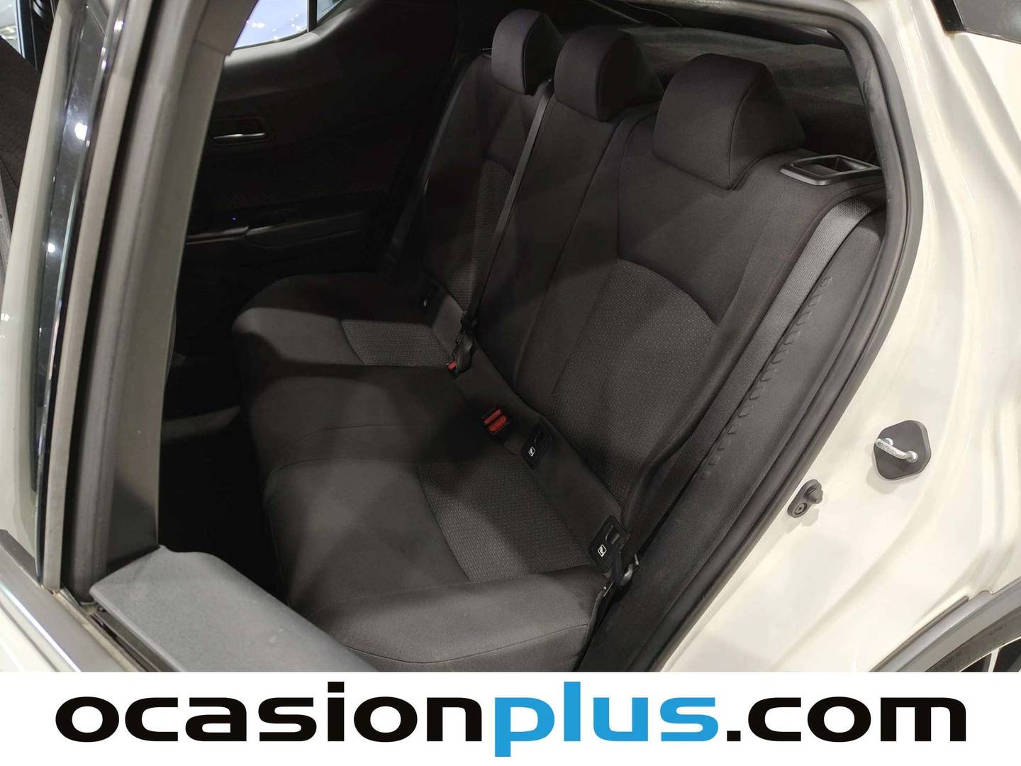 Foto asientos traseros Toyota C-HR Toyota C-HR 1.8 125H Advance (122 CV)