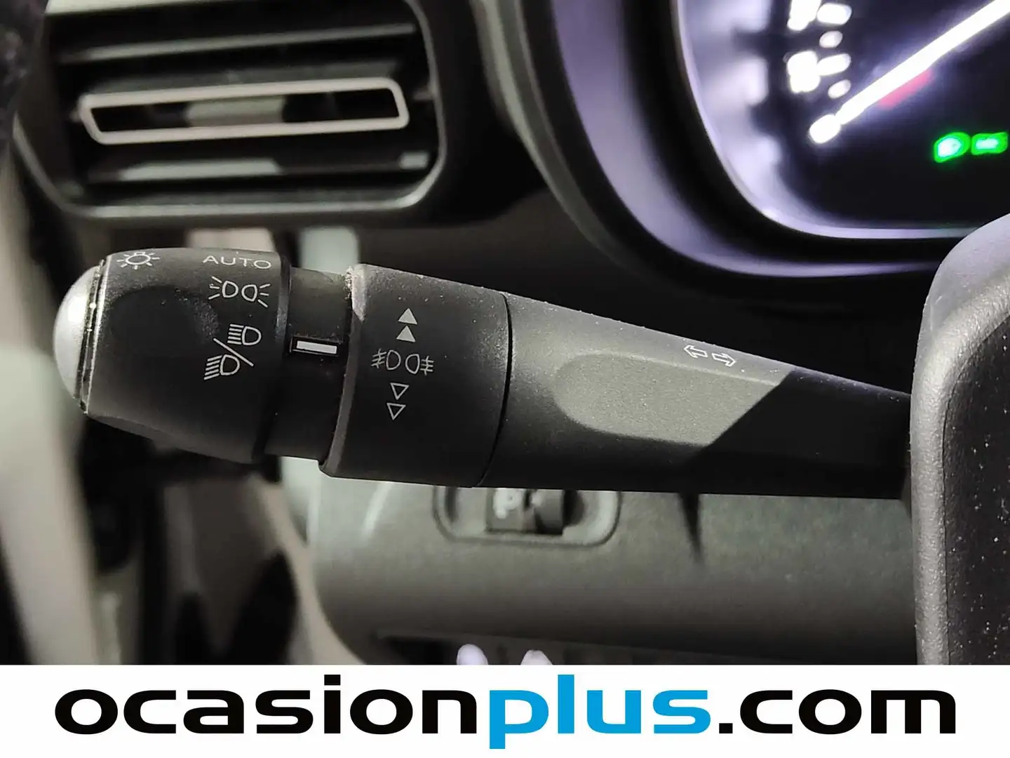 Foto Citroën Berlingo Citroen Berlingo Talla M BlueHDi 130 S&S 6v Rip Curl (130 CV)