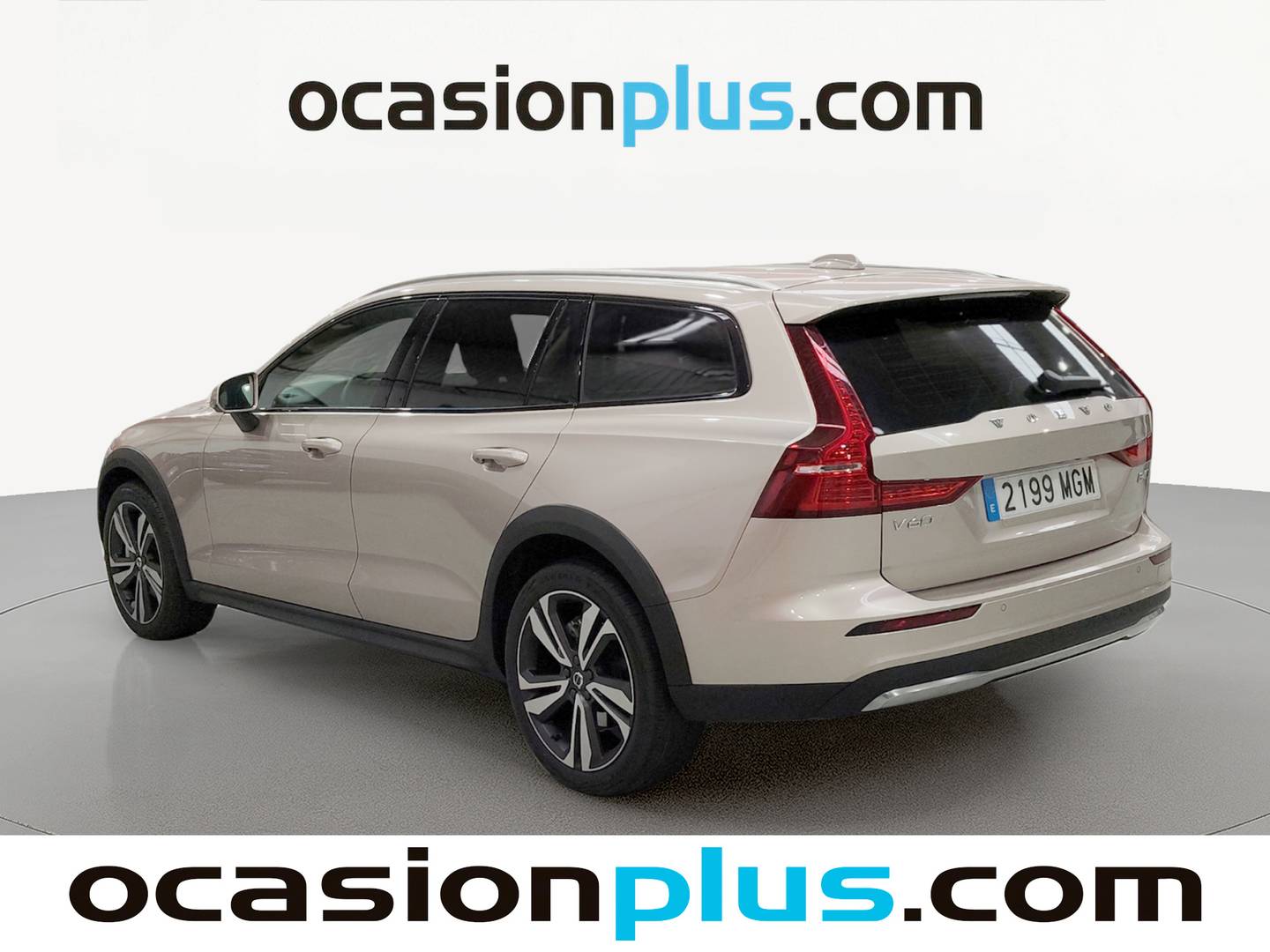 Foto trasera Volvo V60 Cross Country Volvo V60 Cross Country B4 D Cross Country Core AWD Auto  (197 CV) izquierda