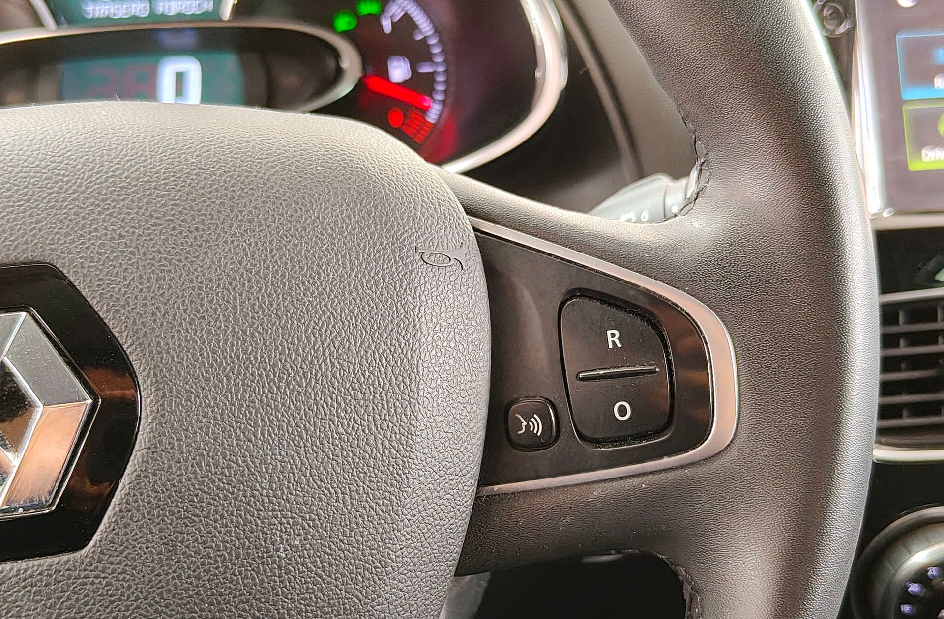 Renault Clio Limited Energy TCe - foto 29