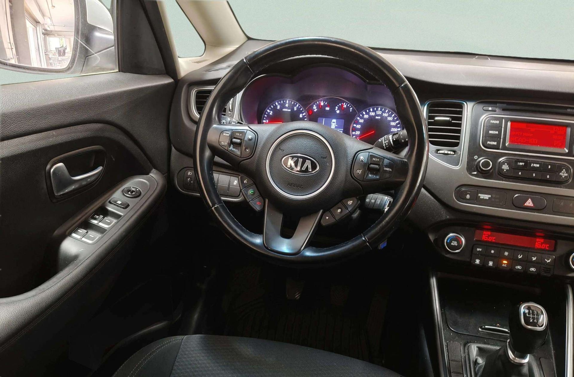 Kia Carens 1.6 GDi Concept - foto 21