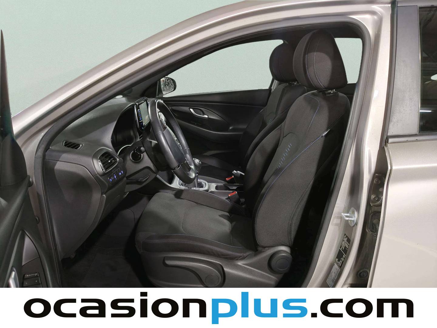 Foto asientos delanteros Hyundai i30 Hyundai i30 1.0 TGDI Go! (120 CV)