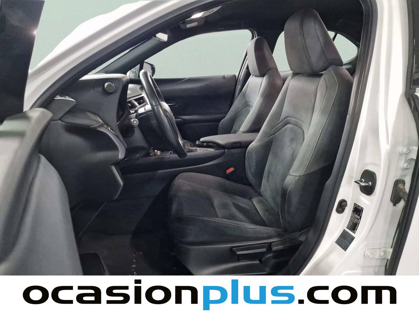 Foto asientos delanteros Lexus UX Lexus UX 250h Business 2WD (184 CV)