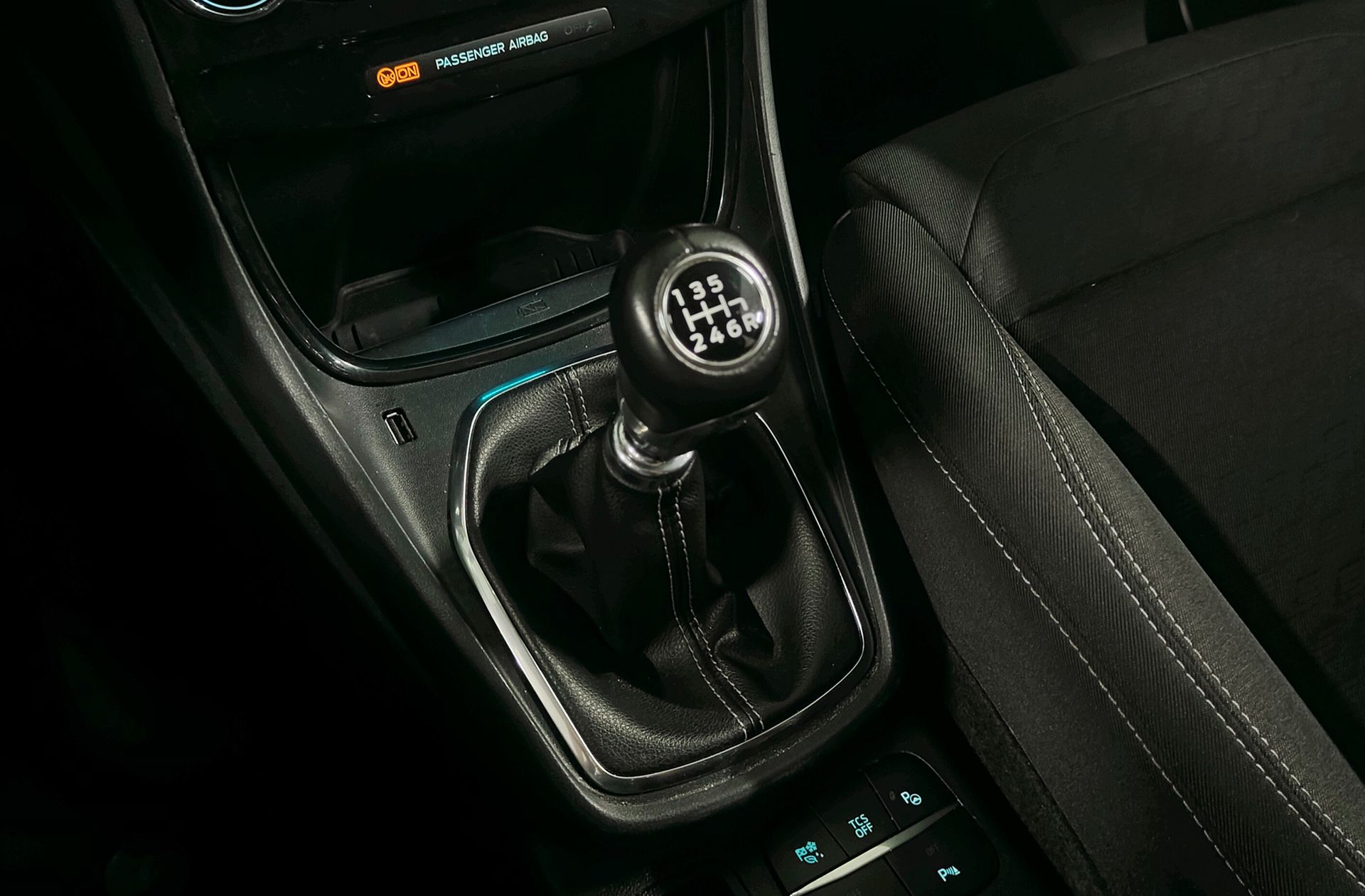Ford Puma 1.0 EcoBoost MHEV Titanium Design - foto 5