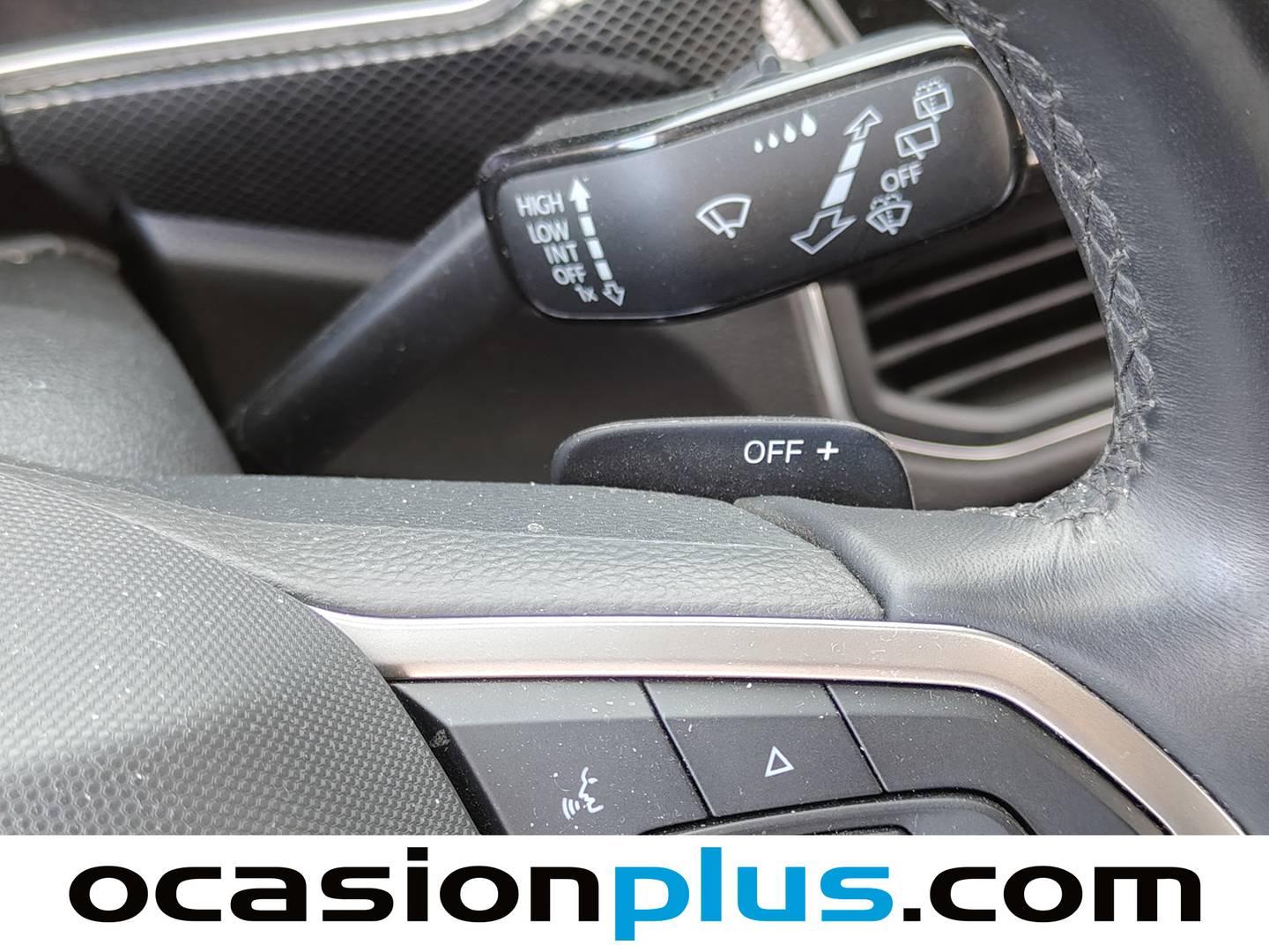 Foto Volkswagen T-Cross Volkswagen T-Cross R-Line 1.0 TSI (116 CV) DSG