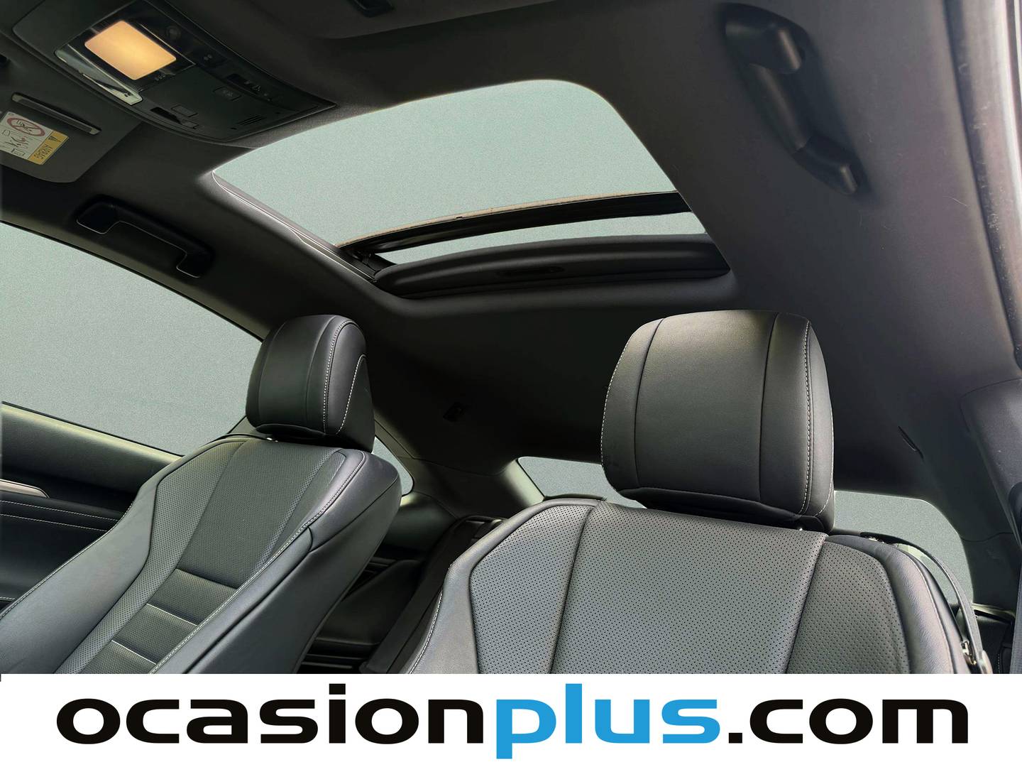 Extras y acabados del Lexus RC Lexus RC RC 300h Executive (223 CV)