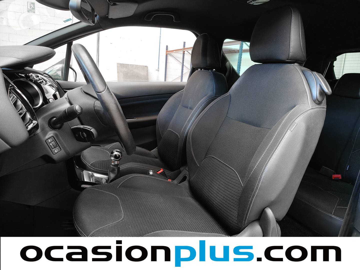 Foto asientos delanteros Citroën DS3 Citroën DS3 VTi 120 Special Edition (120 CV)