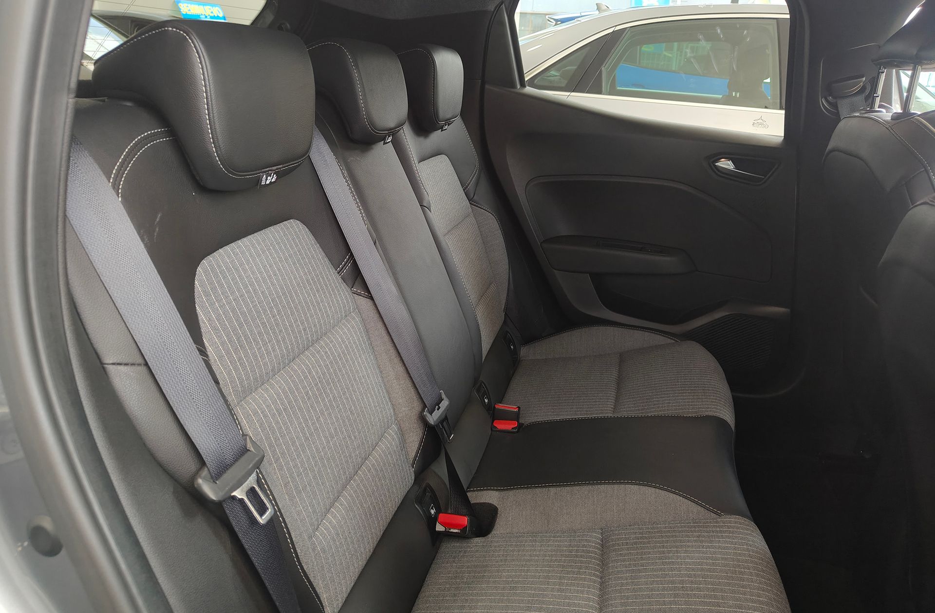 Renault Clio Techno TCe - foto 19