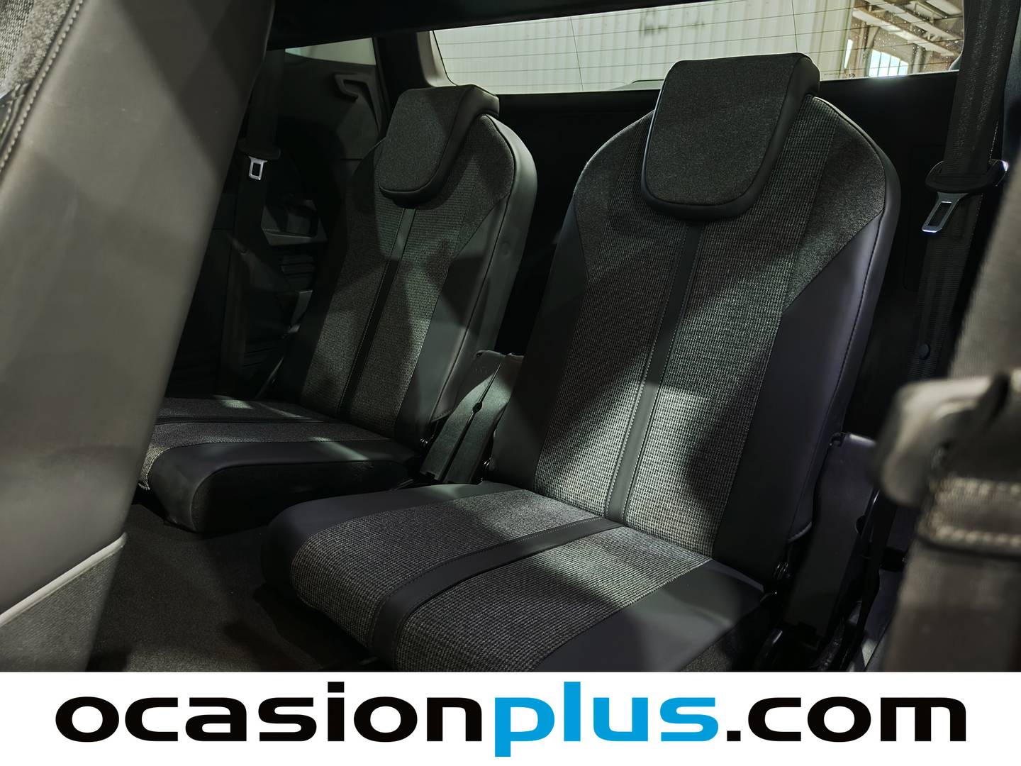 Foto asientos delanteros Peugeot 5008 Peugeot 5008 BlueHDi 130 S&S Allure  (130 CV)