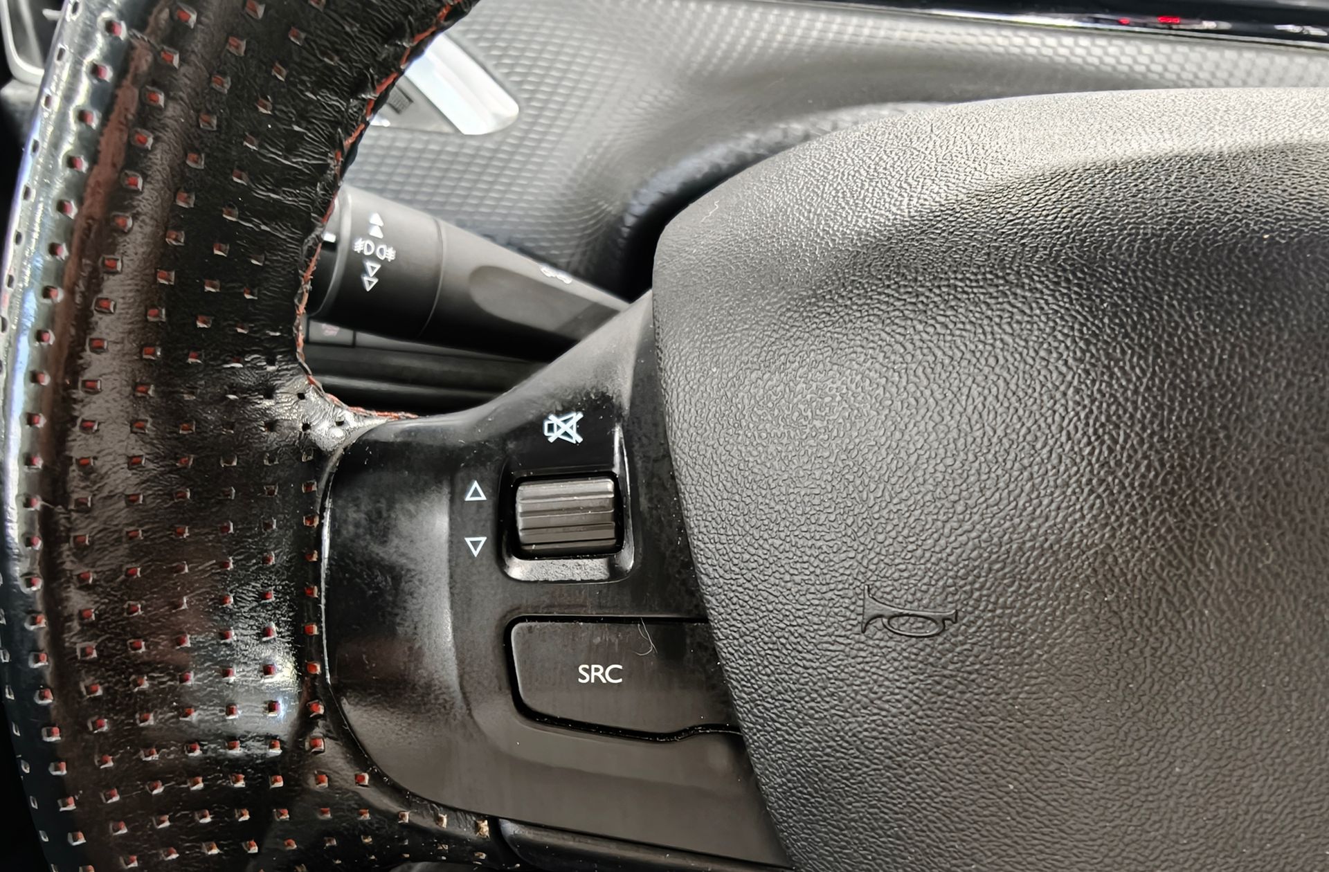 Peugeot 2008 PureTech 130 GT Line - foto 27