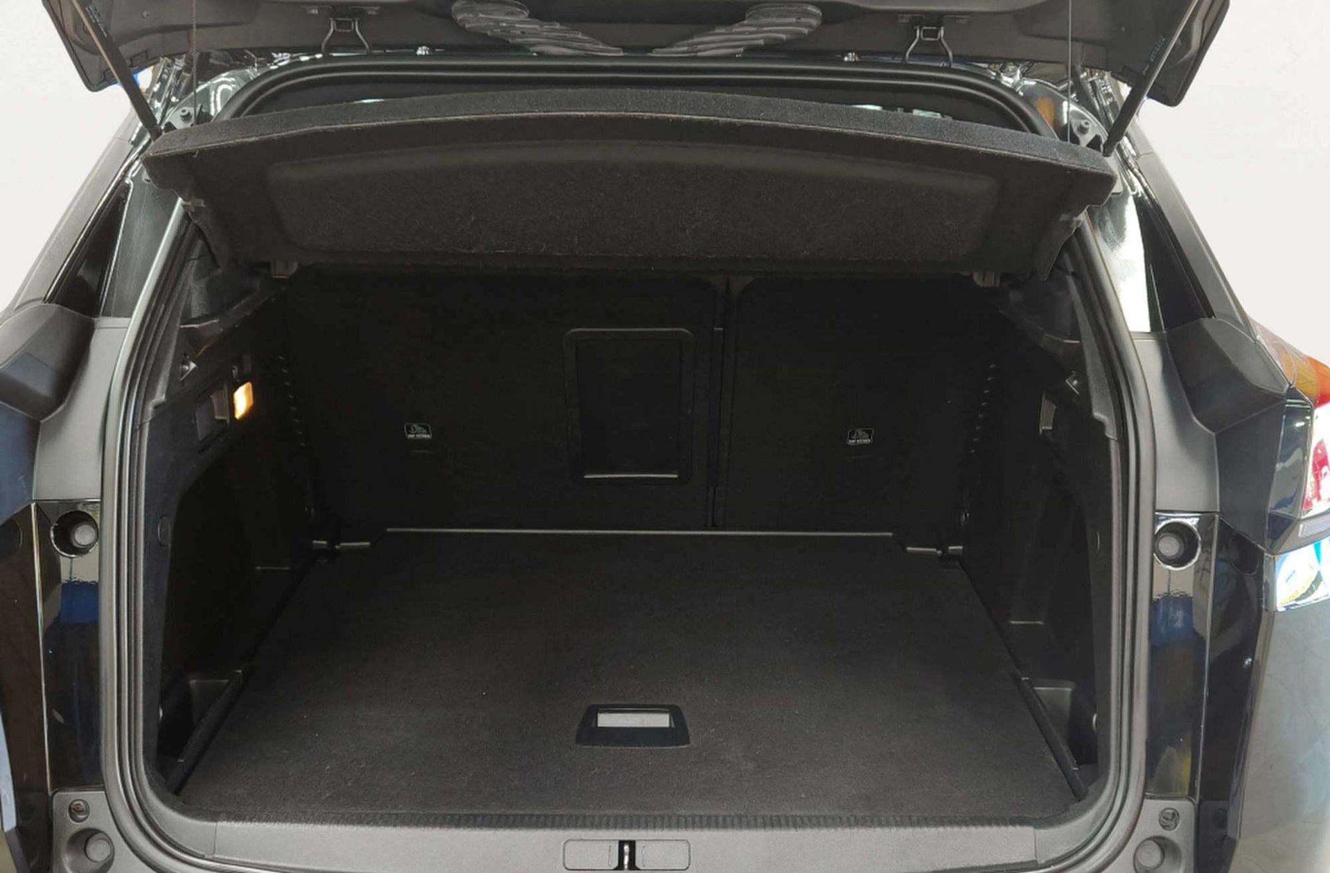 Peugeot 3008 PureTech 130 Allure Pack EAT8 - foto 18