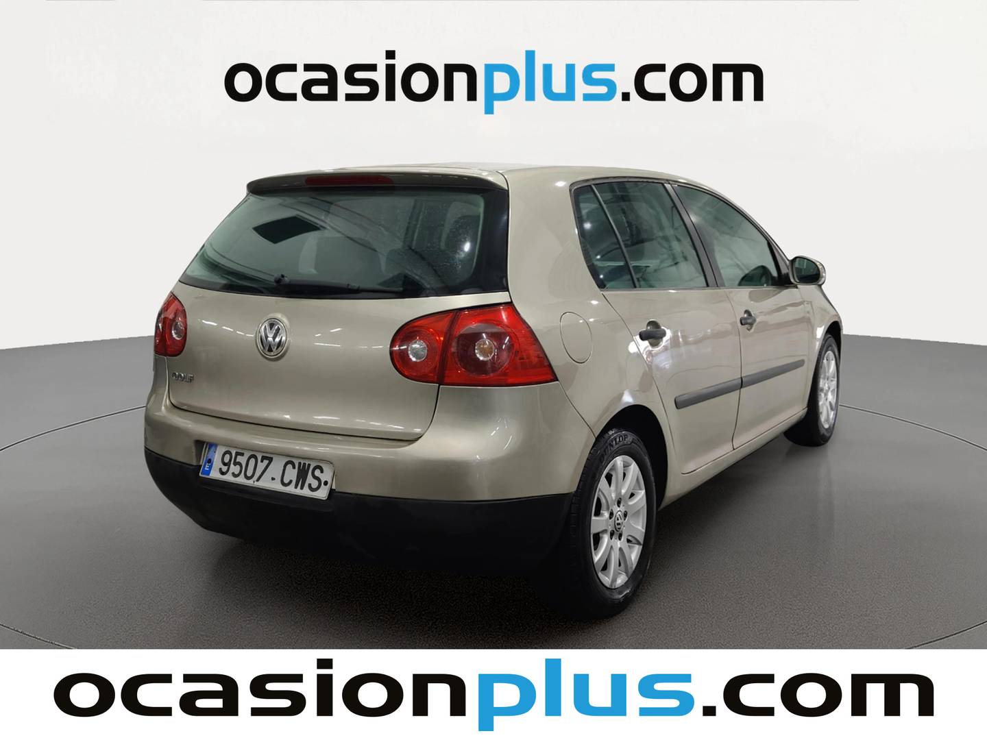 Foto trasera Volkswagen Golf Volkswagen Golf Highline 2.0 FSI (150 CV) derecha