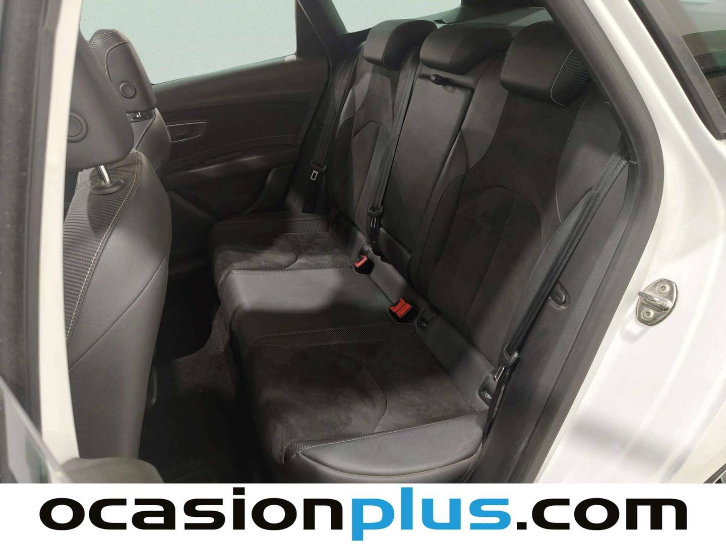 Foto asientos traseros Seat León Seat León ST 2.0 TSI S&S Cupra (300 CV)