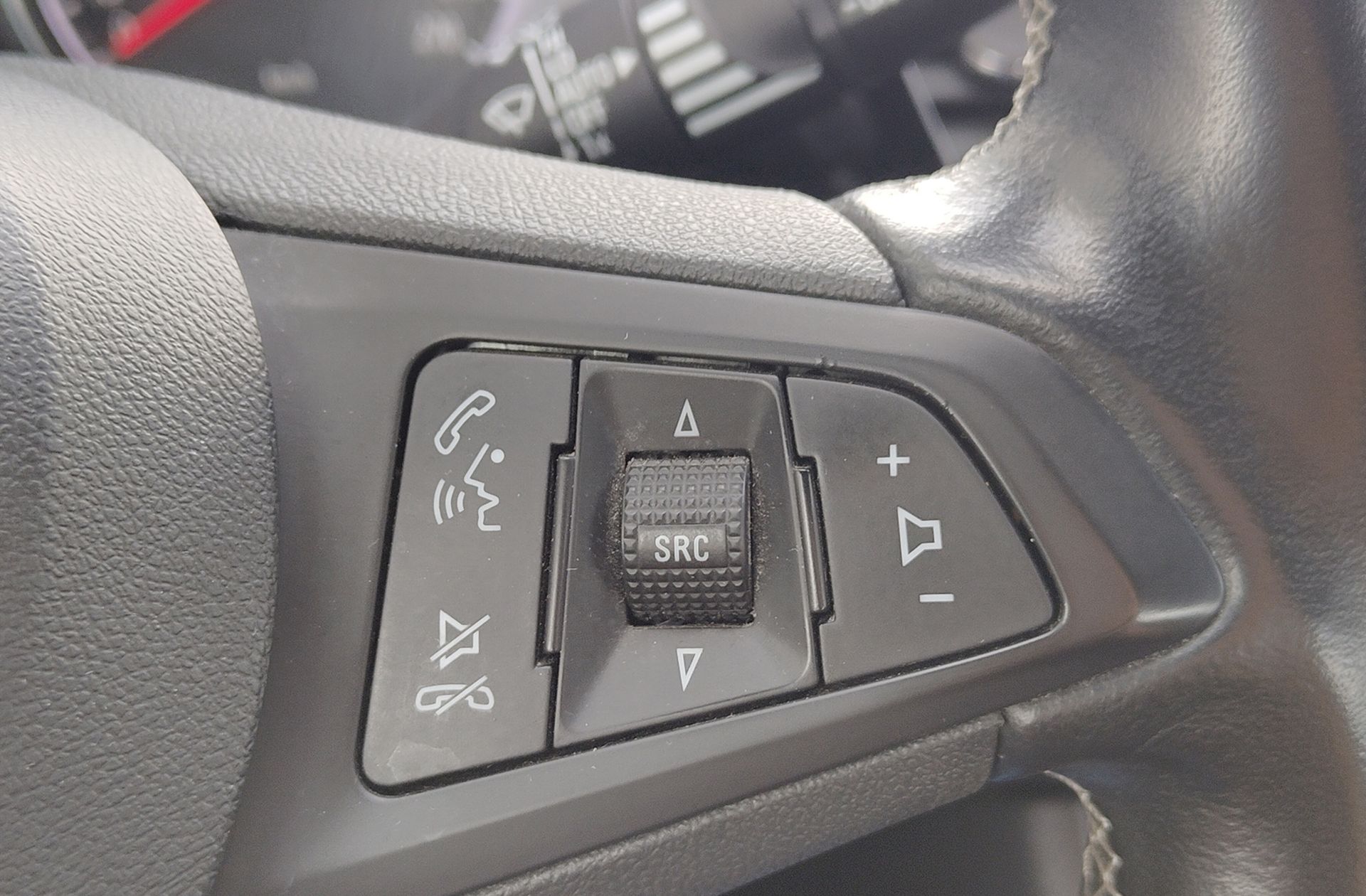 Opel Astra 1.4 Turbo Dynamic - foto 22