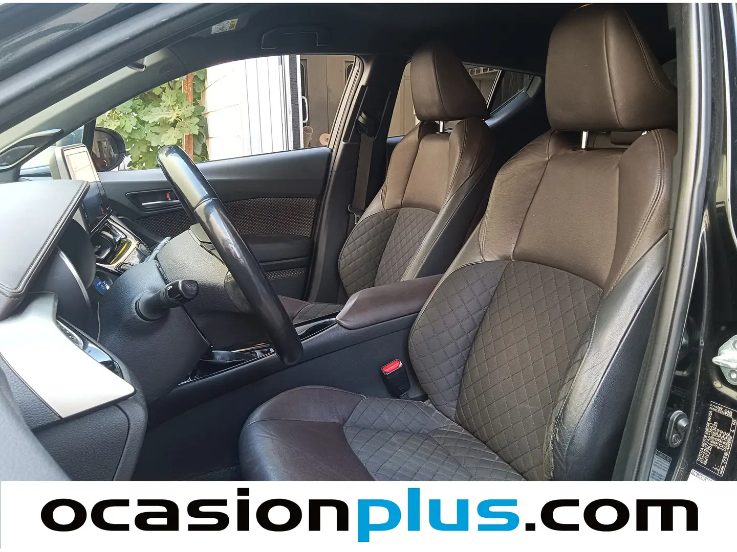 Foto Toyota C-HR Toyota C-HR 1.8 125H Dynamic Plus (122 CV)