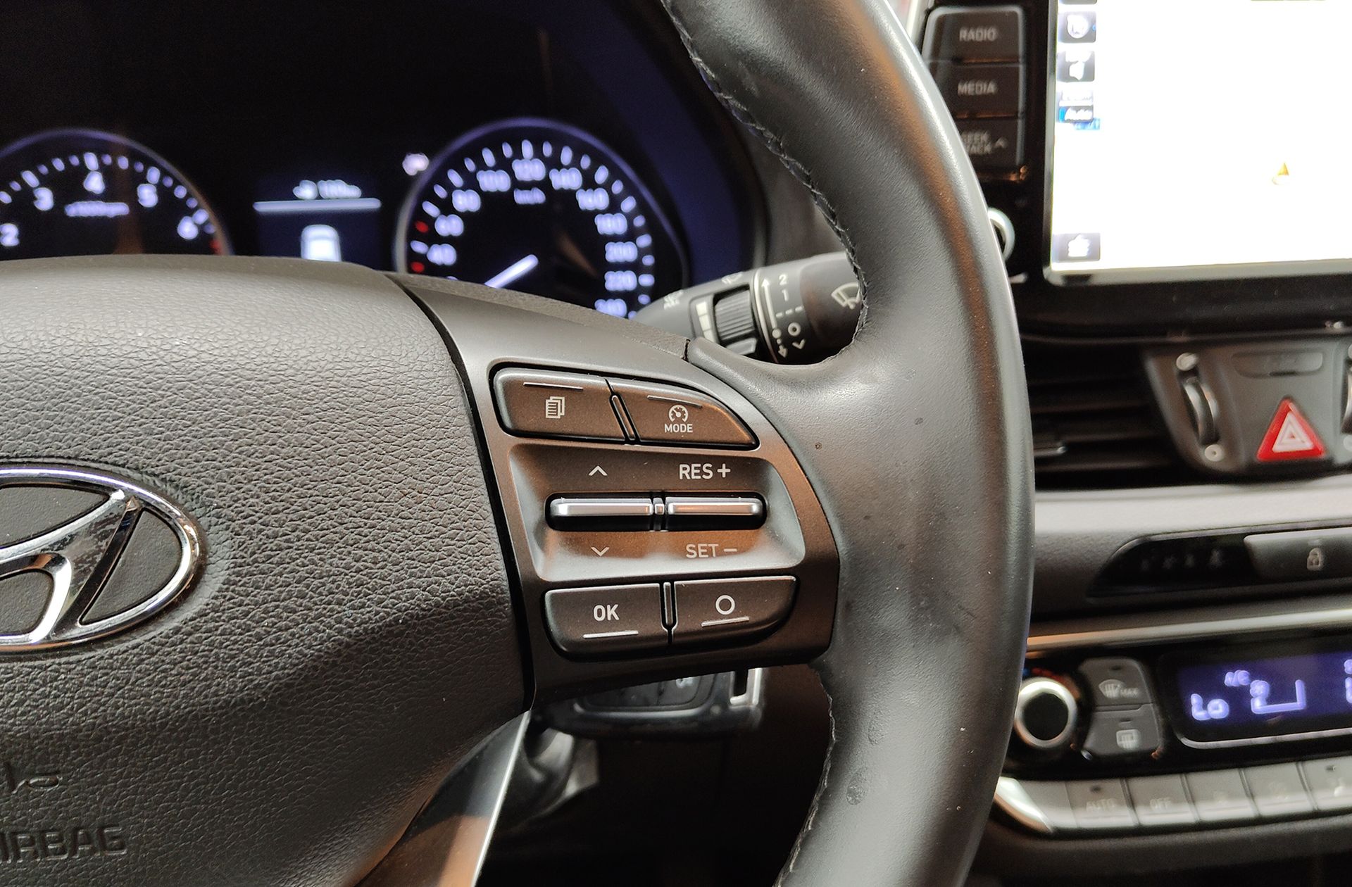 Hyundai i30 Fastback 1.0 T-GDi Tecno - foto 29