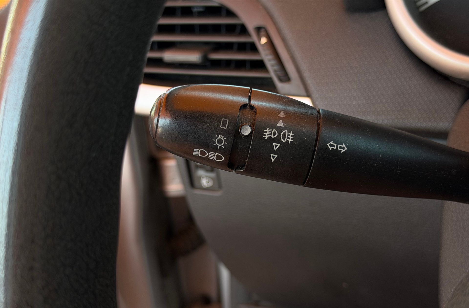 Peugeot 207 SW 1.6 HDi Confort - foto 19